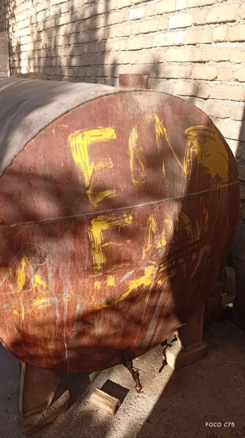 تانک نفتی 1800لیتری|مصالح و تجهیزات ساختمان|بازفت, |دیوار