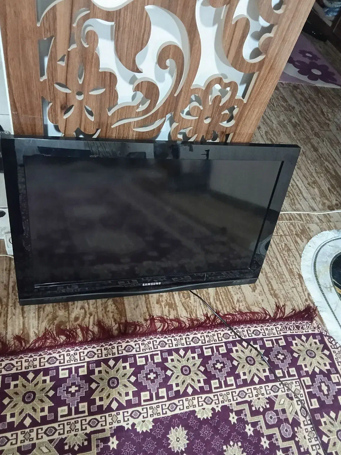 تلویزیون 32 اینچ ال سی دی|تلویزیون و پروژکتور|تبریز, |دیوار