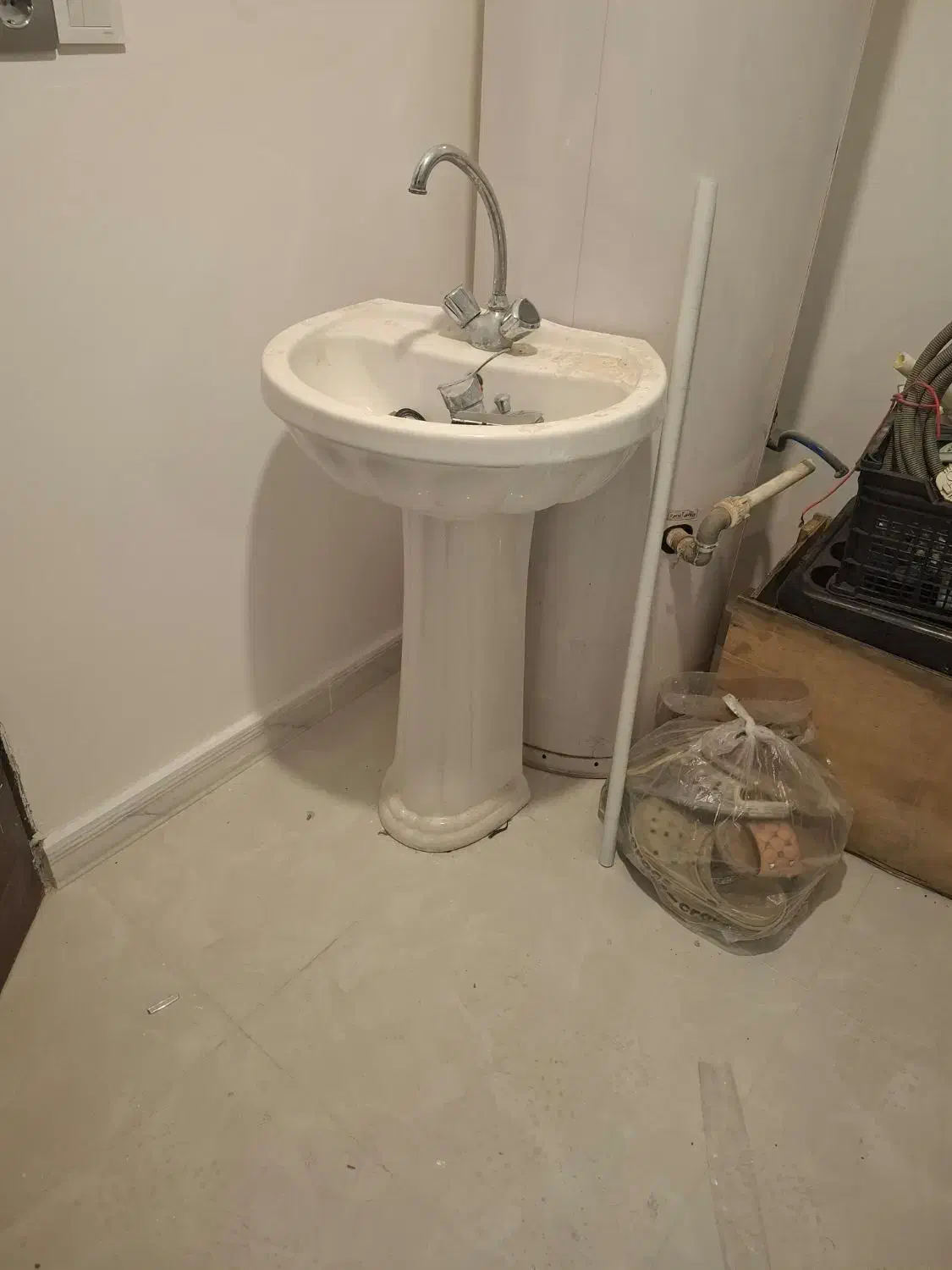 روشویی|لوازم سرویس بهداشتی|خرم‌آباد (تنکابن), |دیوار