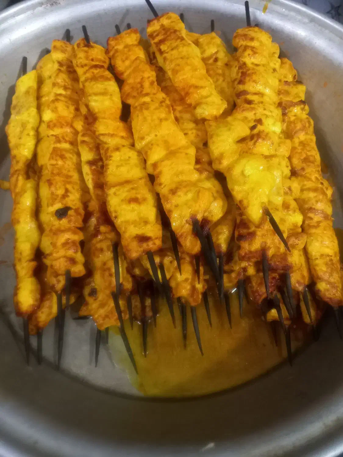 با سلام بیک همکار آقا زیر۲۰سال نیازمندیم|استخدام خدمات فروشگاه و رستوران|تبریز, |دیوار