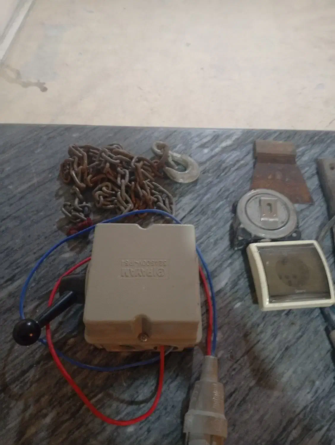 کلید بالا بر صفر و وسایل ساختمان|مصالح و تجهیزات ساختمان|تبریز, |دیوار