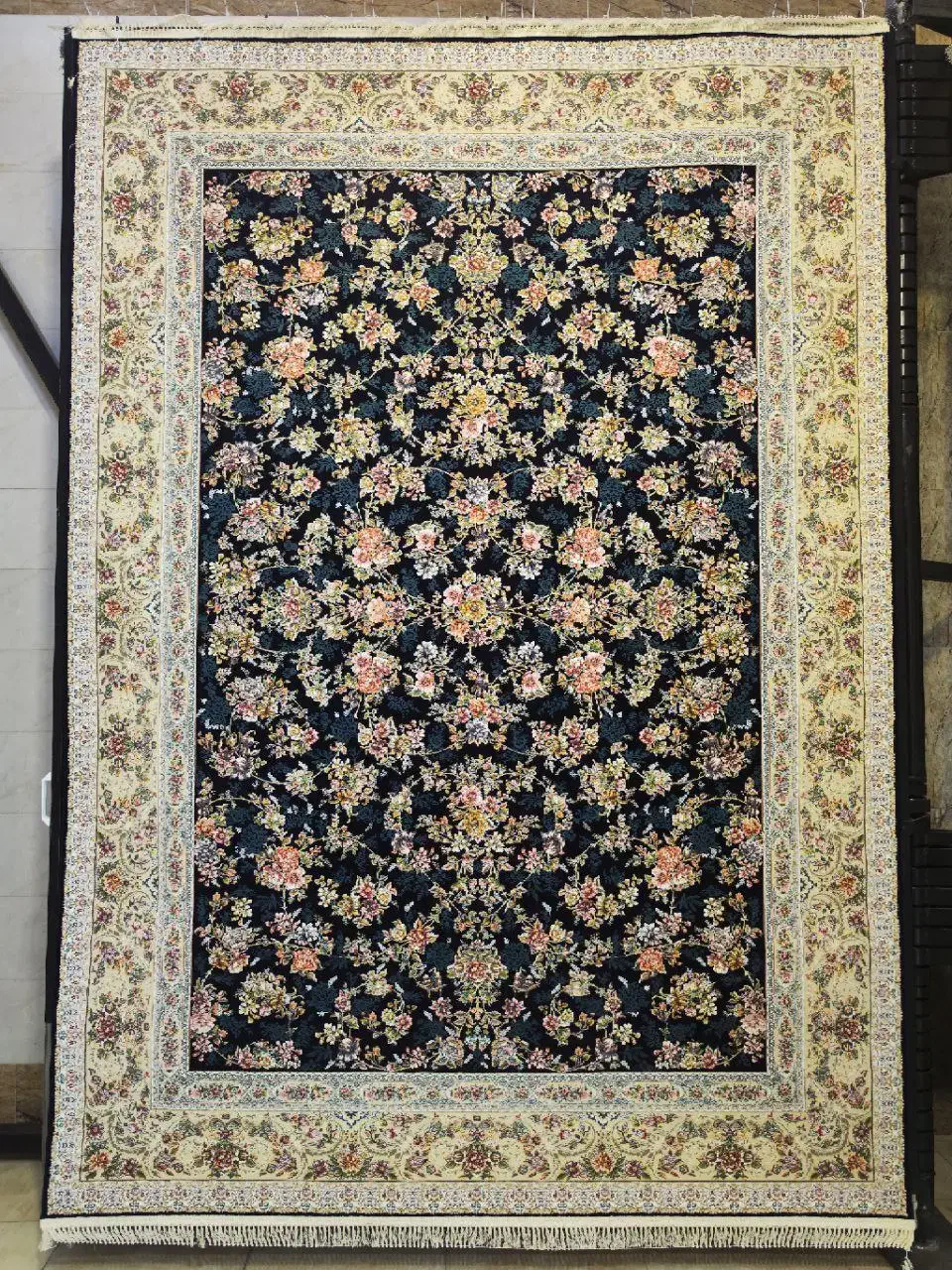 گنجینه ای از هنر و تاریخ،زیر پای شما|فرش|اهواز, اسلام آباد غربی|دیوار