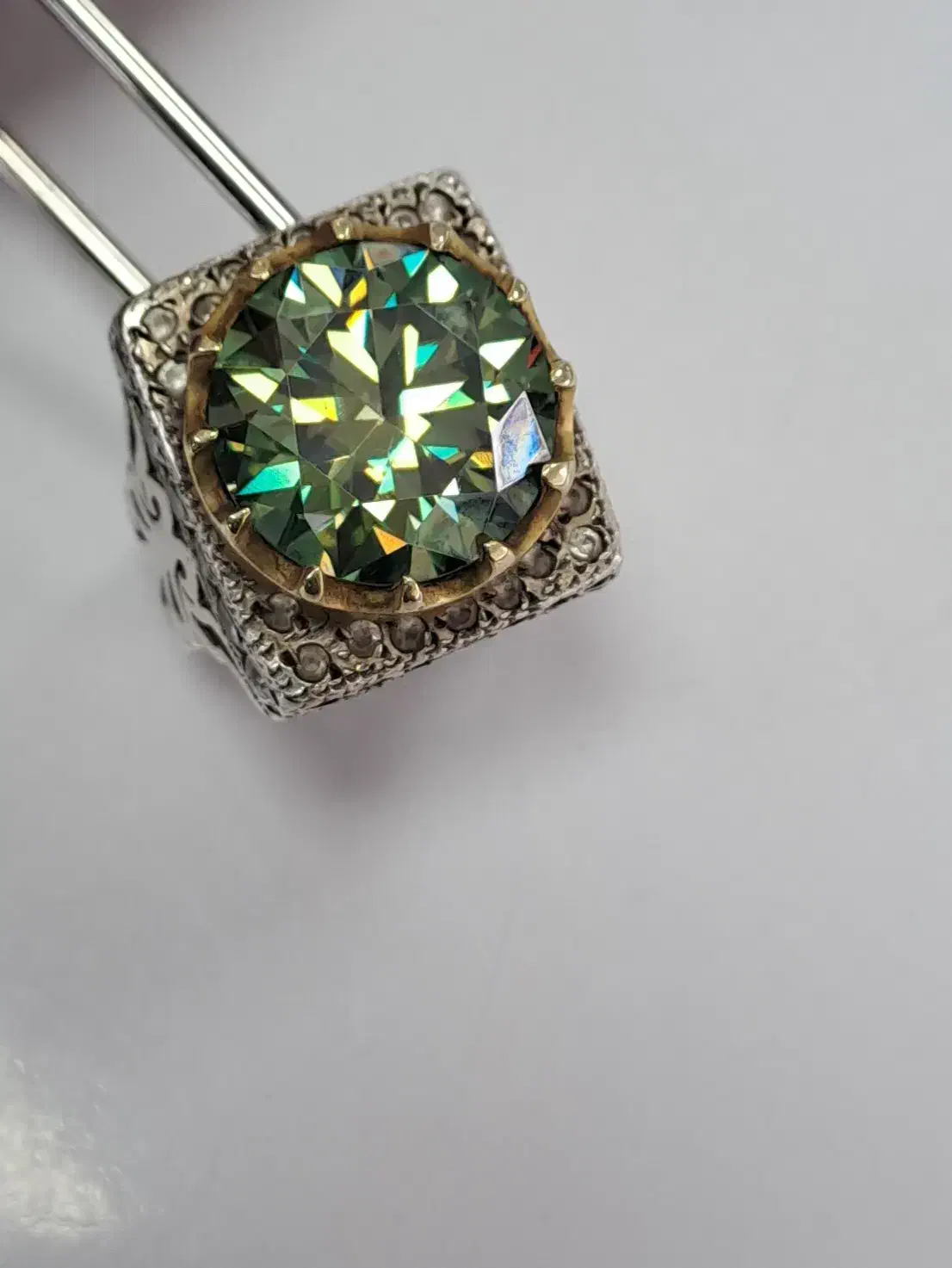 انگشتر دستساز کلکسیونی با نگین موزانایت روسی|جواهرات|اردبیل, |دیوار