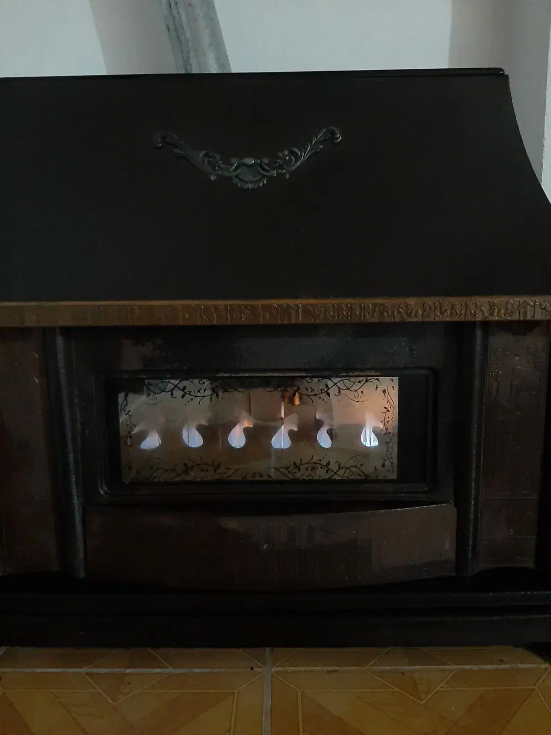 بخاری شومینه ای ۲۴هزار (هایلان)|بخاری، هیتر، شومینه|رشت, حومه رشت|دیوار