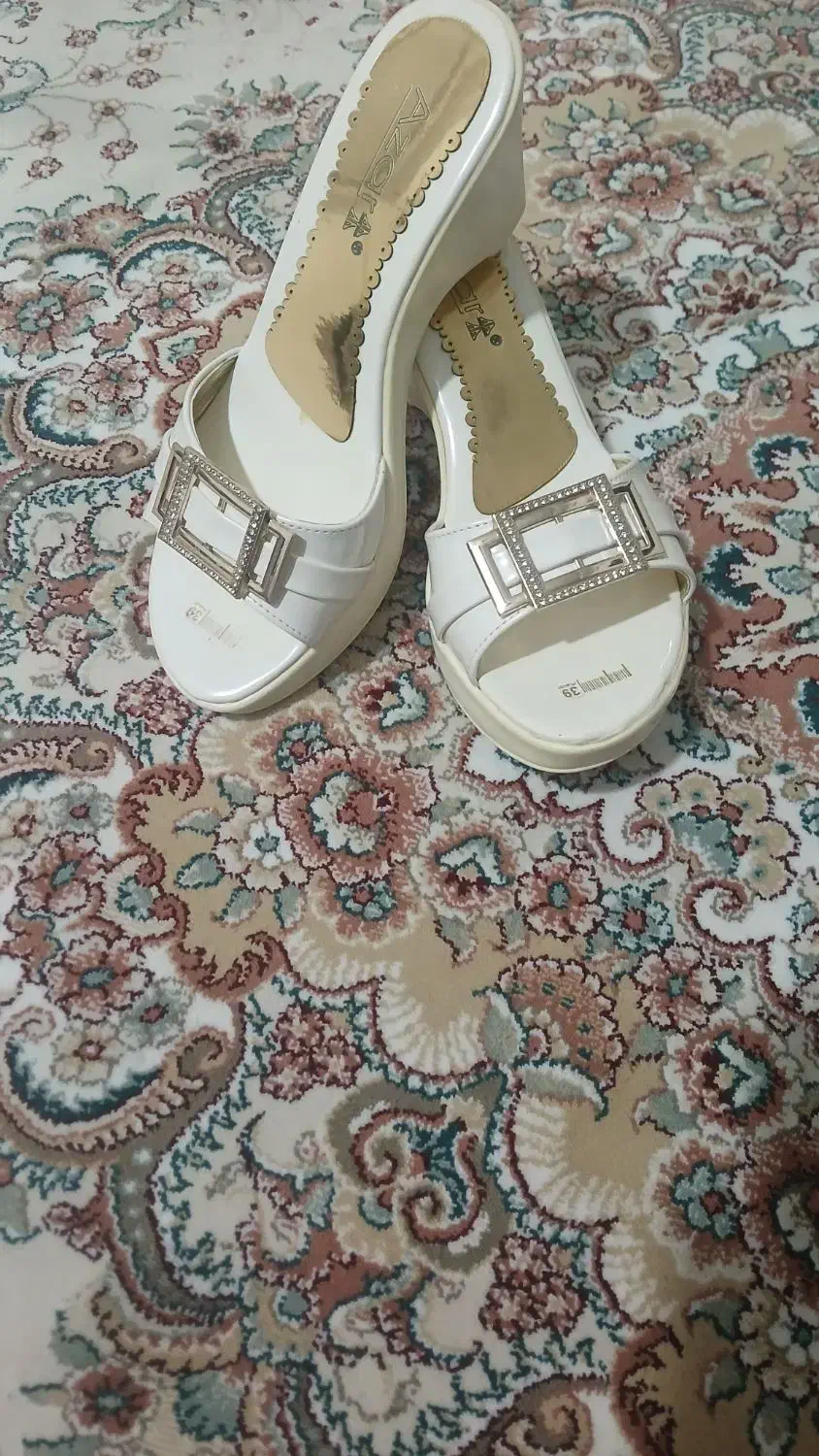 صندل در حد نو|کیف، کفش، کمربند|خلجستان, |دیوار