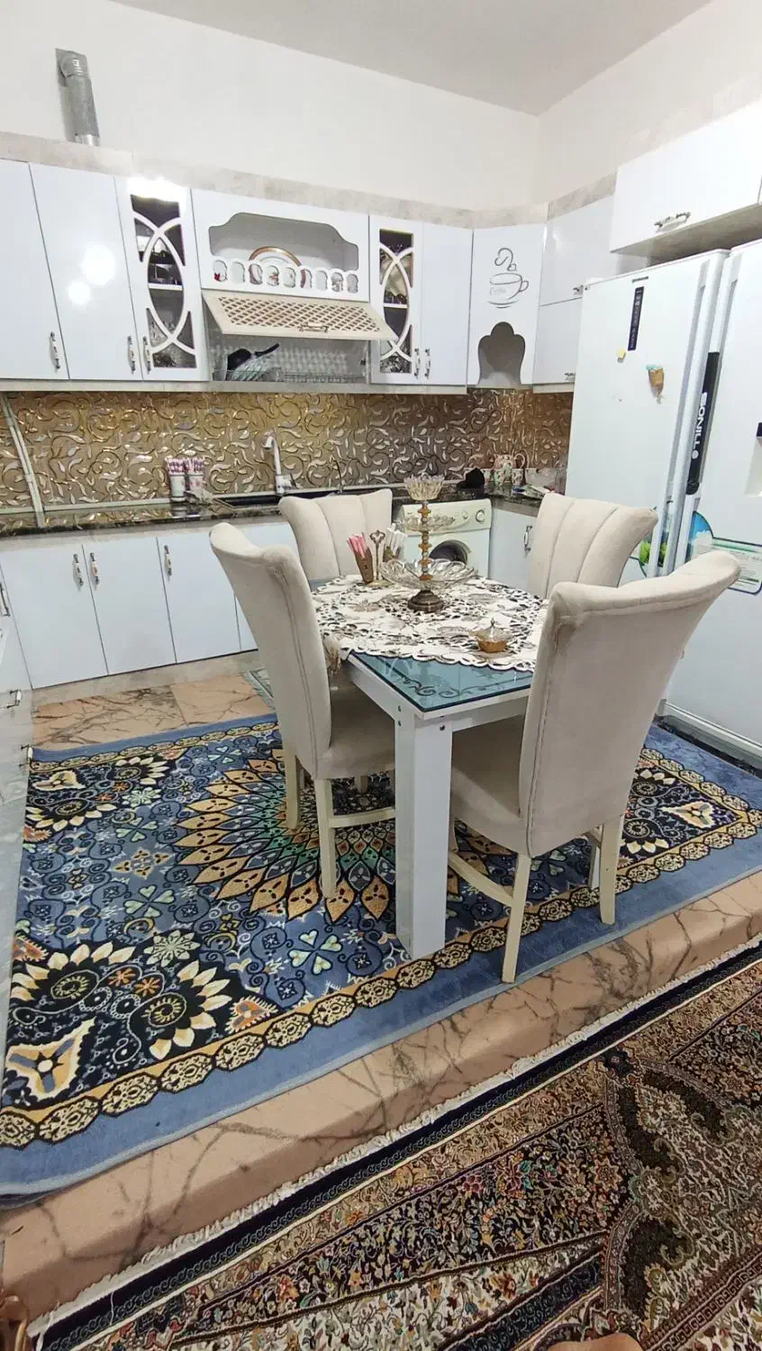 میز غذاخوری|میز و صندلی غذاخوری|پارسآباد, |دیوار