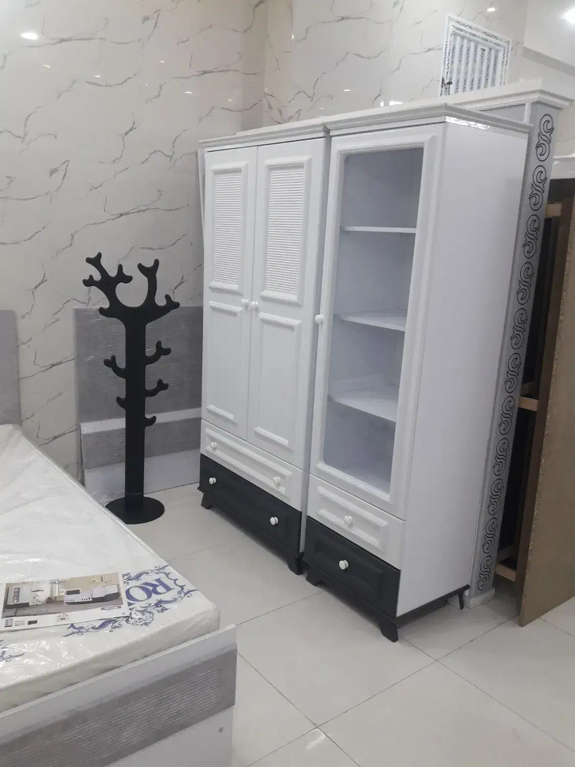 تخت وکمد|تخت و سرویس خواب|برخوار, |دیوار