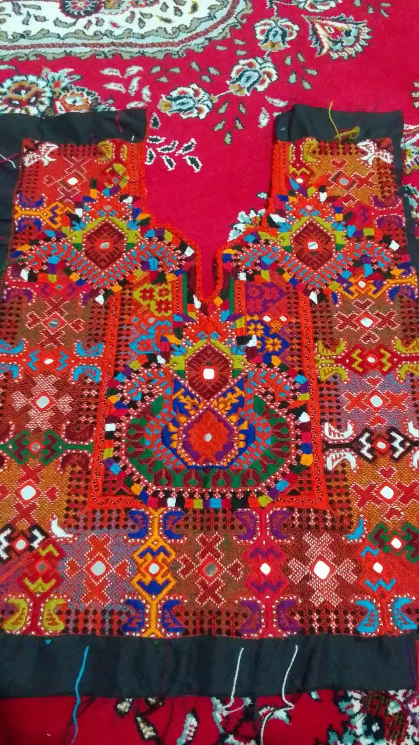 زی استین چرخ دست گل انار|لباس|ایرانشهر, |دیوار