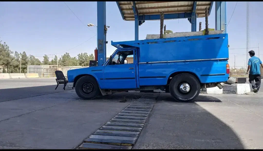 نیسان دیزل|خودرو سواری و وانت|لردگان, |دیوار