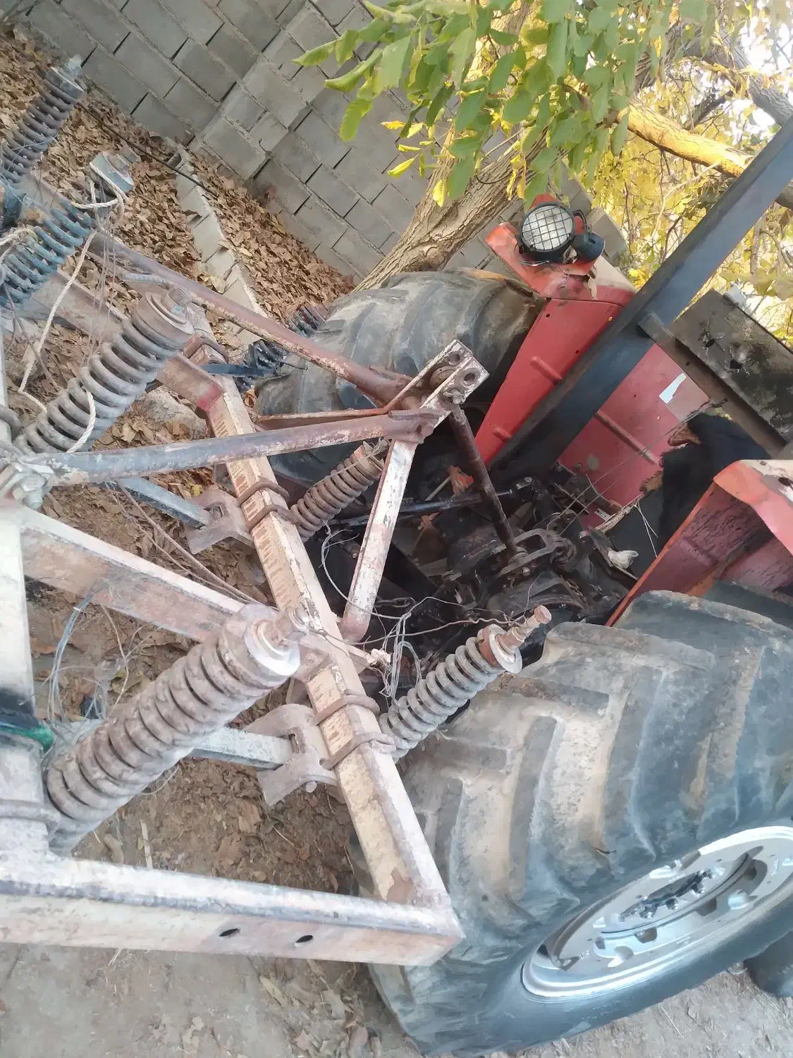 تراکتورفرگوسن۲۸۵|خودرو سنگین|سیسخت, |دیوار