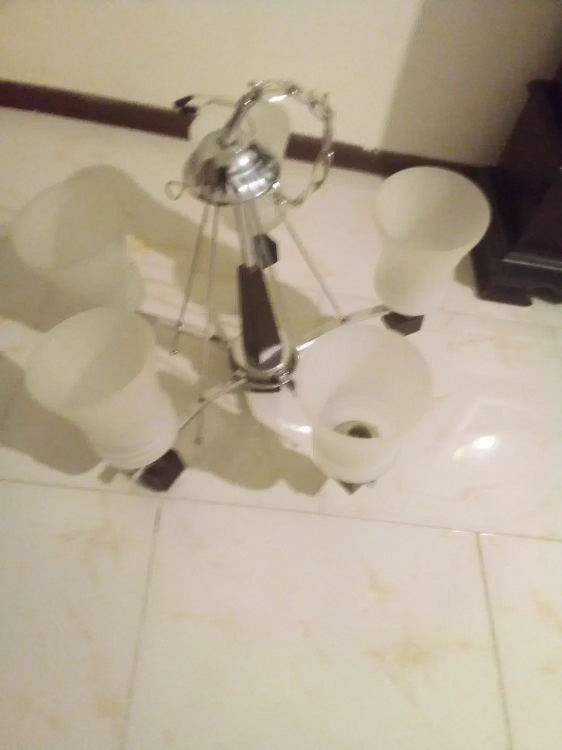 لوستر ۵شاخه سالم تمیز|لوستر و چراغ آویز|پردیس, فاز ۱۱|دیوار