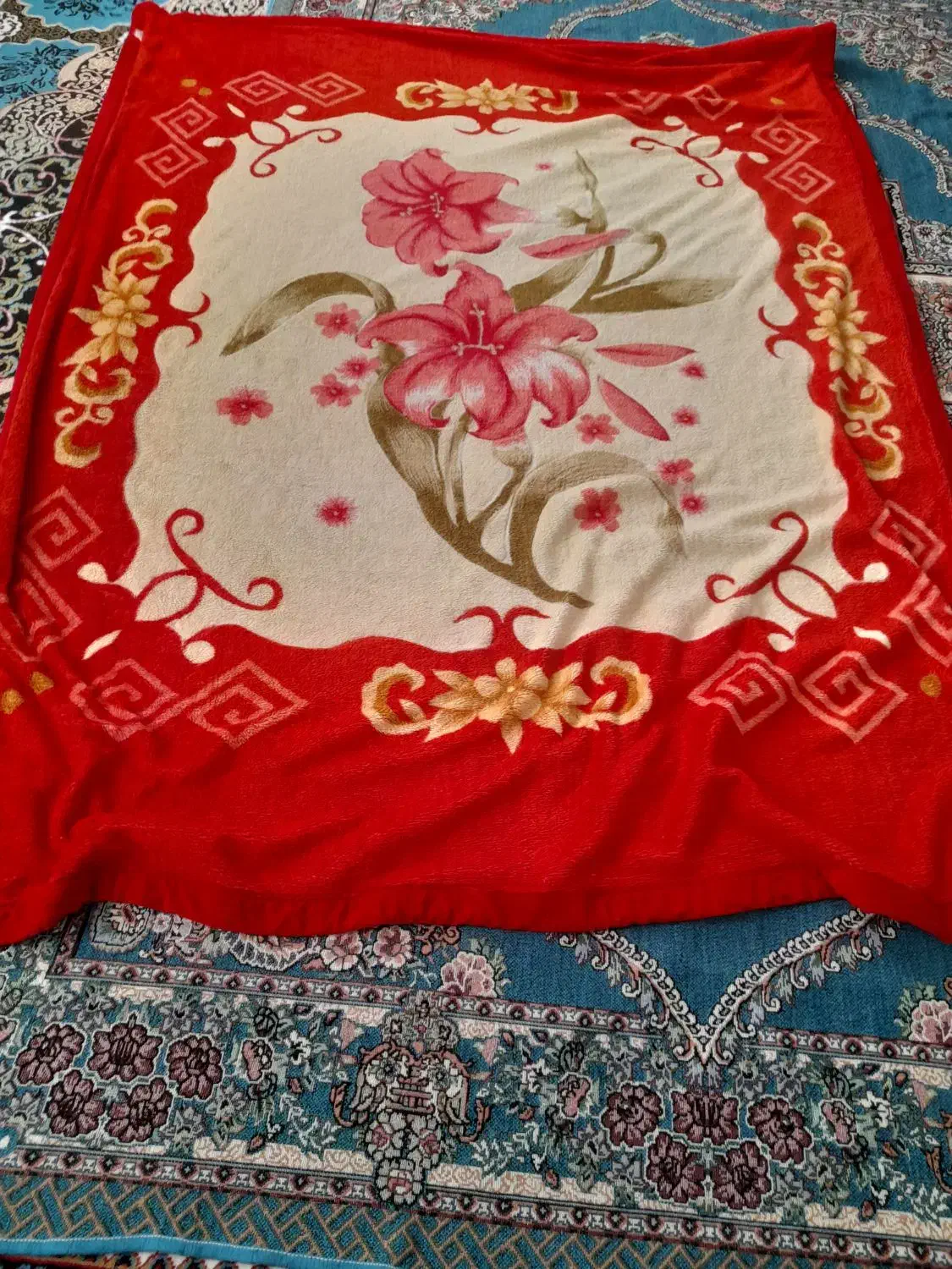 پتو گلبافت|رختخواب، بالش، پتو|شیروان (خراسان), |دیوار