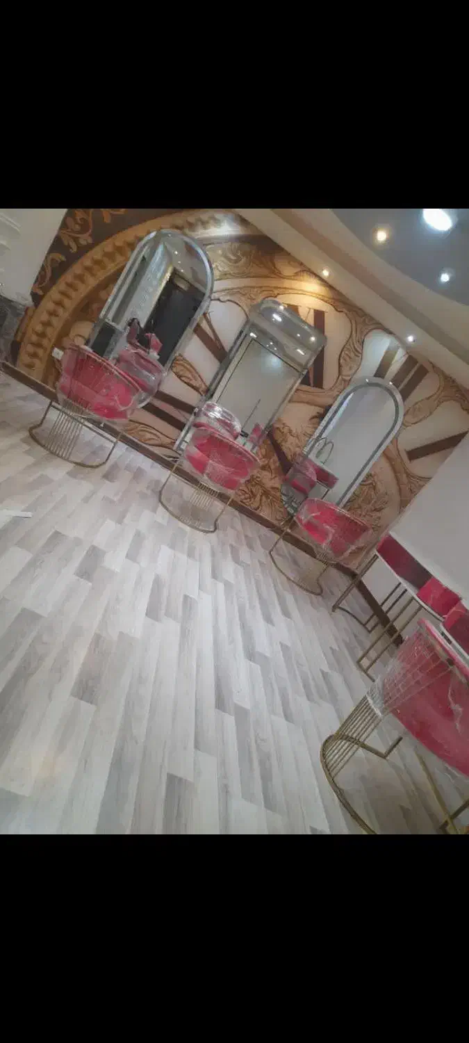 لوازم سالن نو|آرایشگاه و سالنهای زیبایی|ارومیه, |دیوار