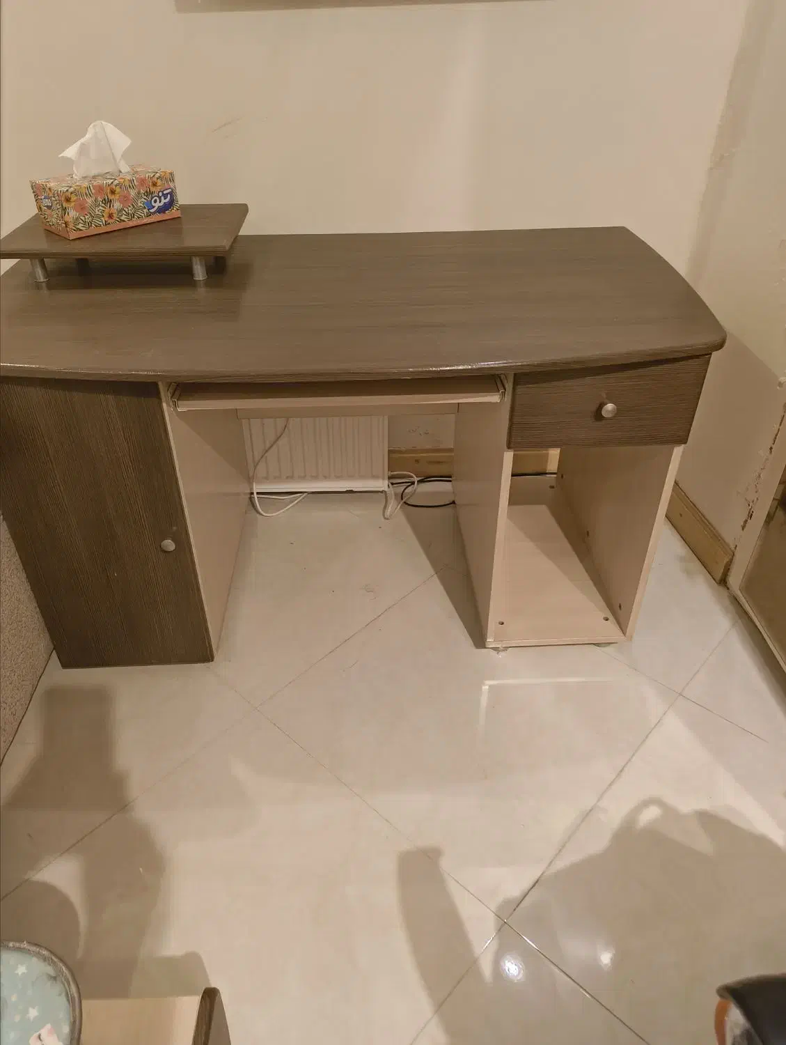 میز تحریر و کامپیوتر برند ارژن|میز تحریر و کامپیوتر|کن, |دیوار