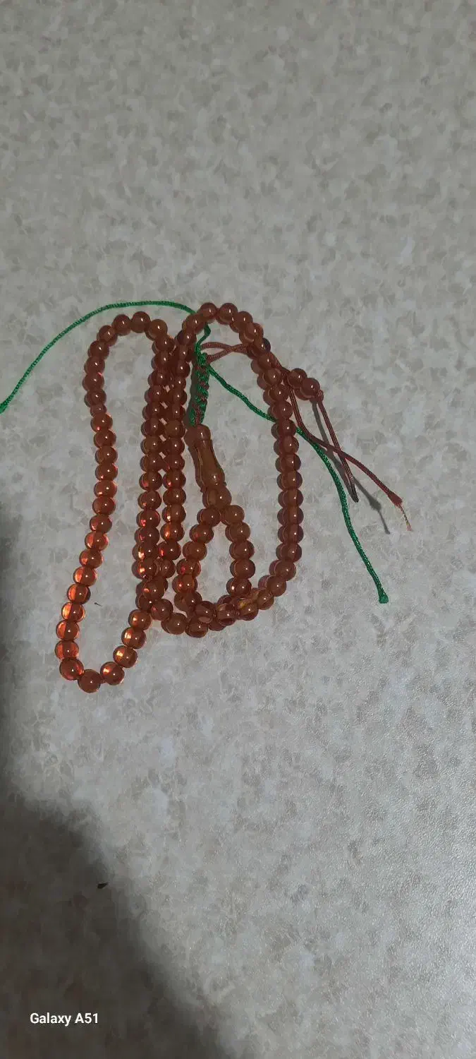 تسبیح کهربا|کلکسیون اشیاء عتیقه|مریوان, |دیوار