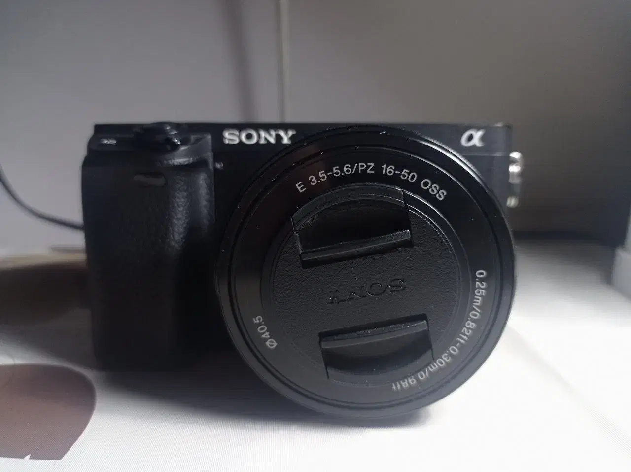 sony alpha 6400|دوربین عکاسی و فیلم‌برداری|کرمان, |دیوار