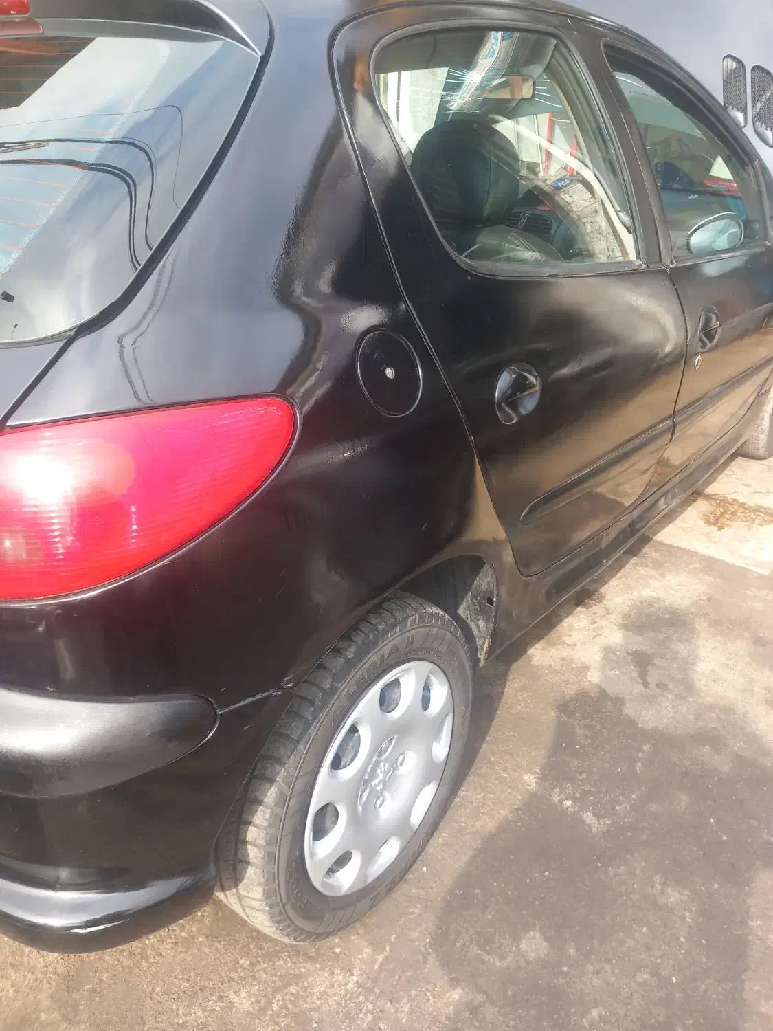 پژو۲۰۶مدل۸۱مشکی|خودرو سواری و وانت|رشت, معلم|دیوار