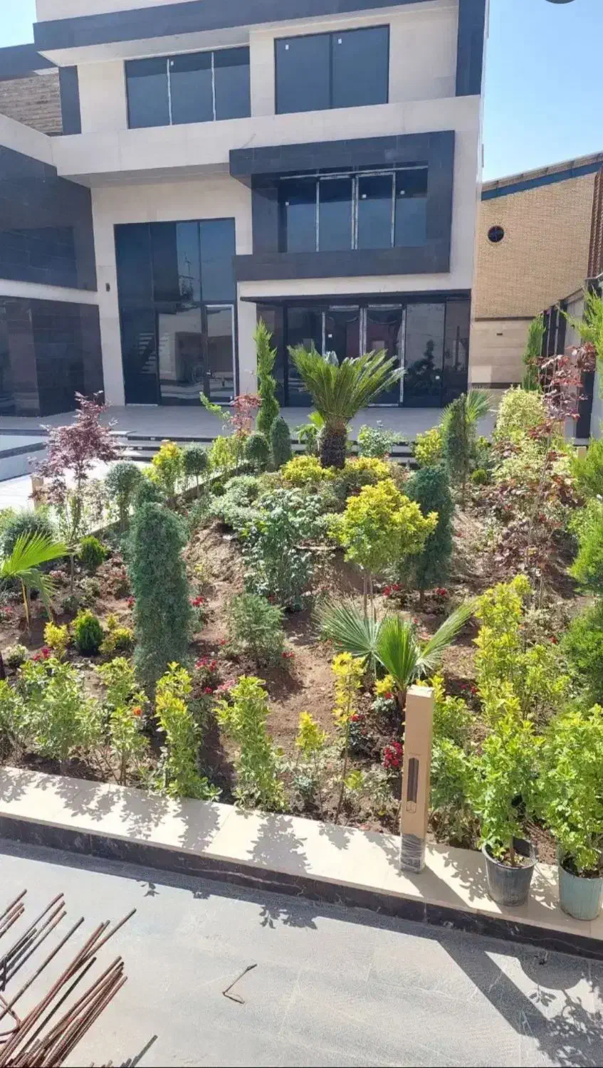 خدمات باغبانی کوددهی گلکاری هرسکاری باغچه کاری|خدمات باغبانی و درختکاری|شهریار, شهرک وائین|دیوار