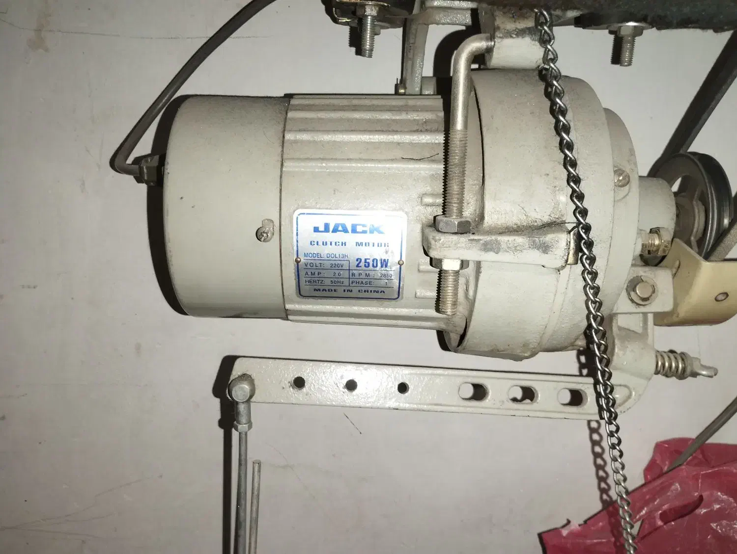 سردوز ۴ نخ جک|چرخ خیاطی و ریسندگی|آزادشهر, |دیوار