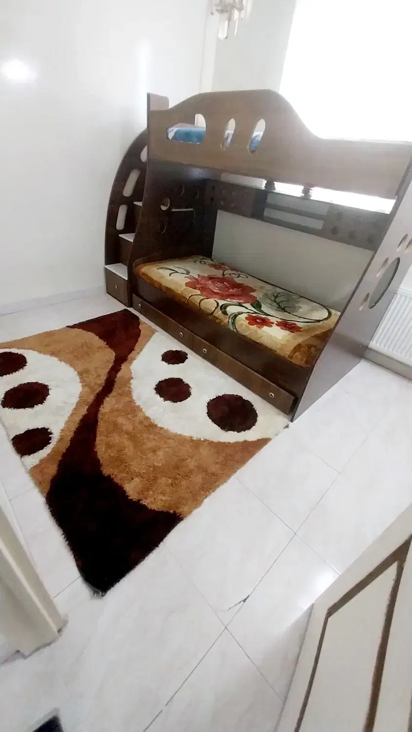 تخت خواب دوطبقه پله دار در حد نو|تخت و سرویس خواب|ری, دولت‌آباد|دیوار