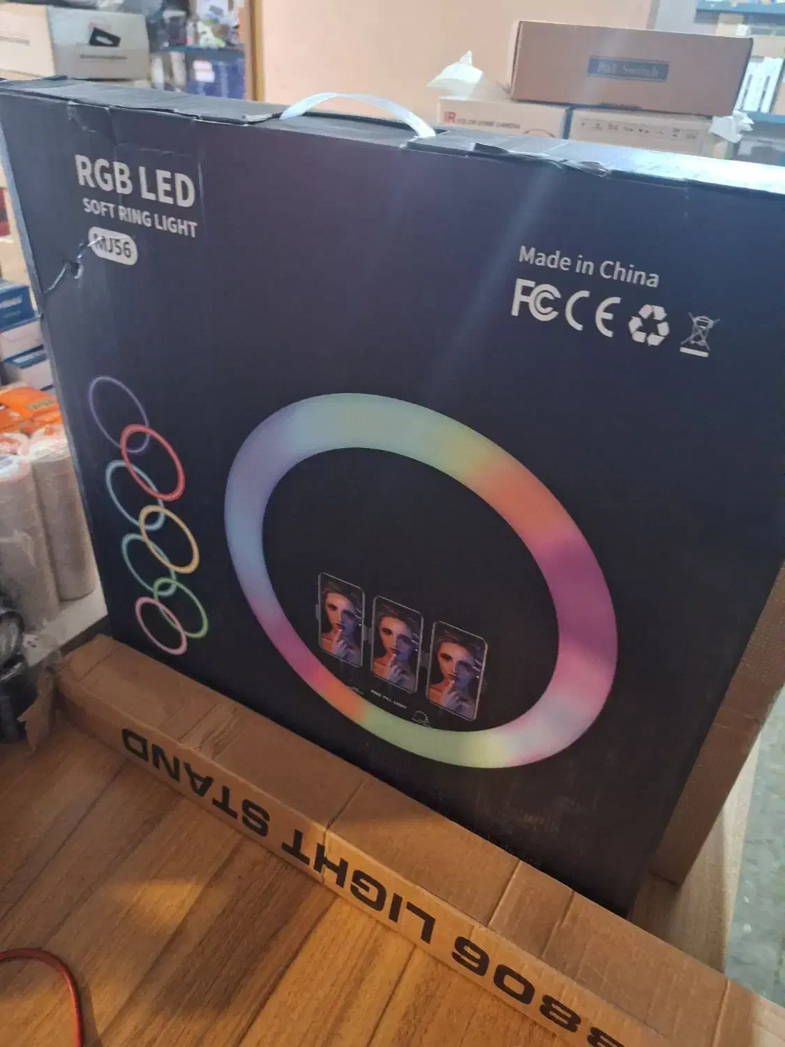 رینگ لایت بزرگ|لوازم جانبی موبایل و تبلت|تهران, جمال‌زاده|دیوار