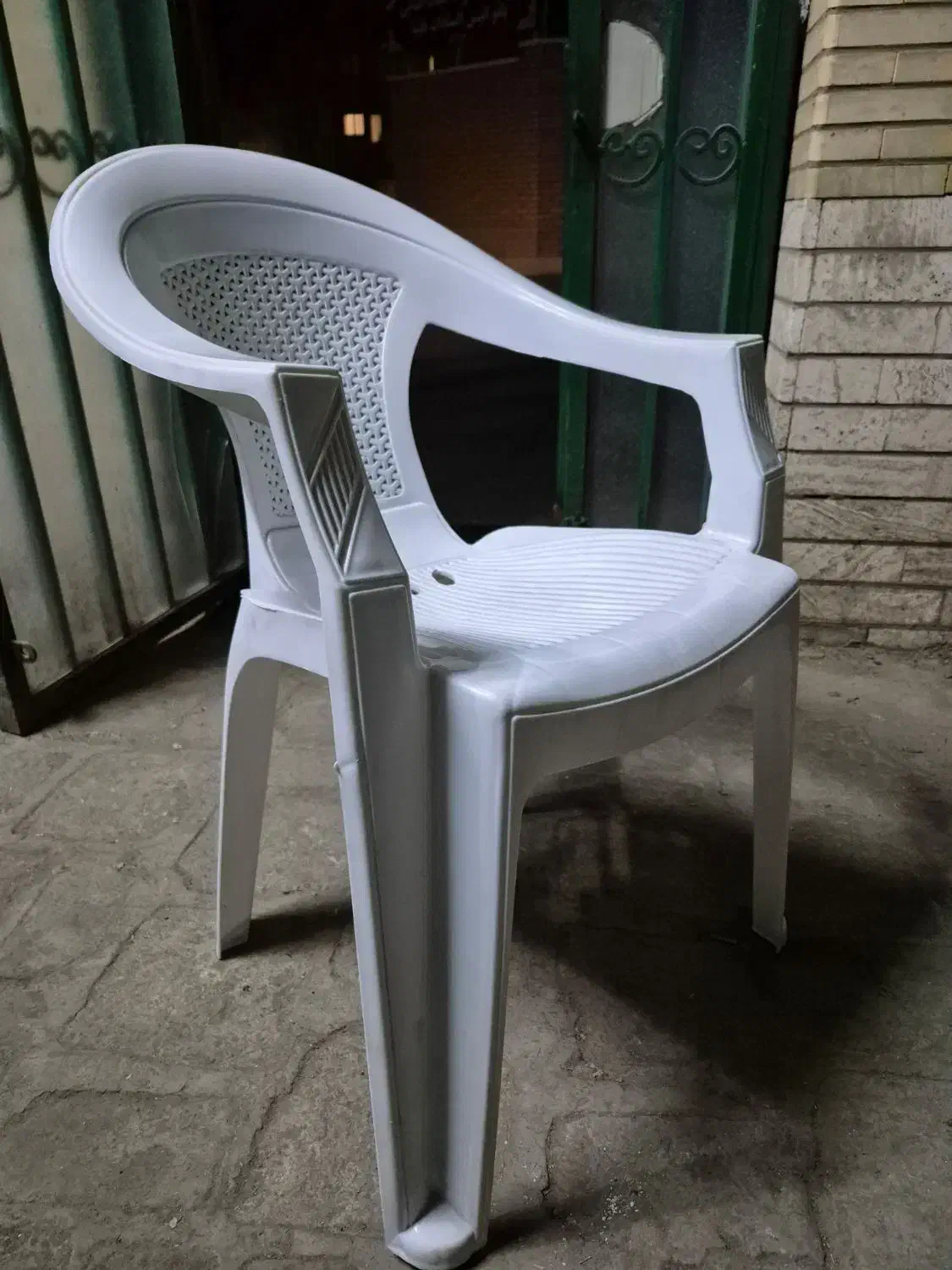 صندلی پلاستیکی مدل حصیری|صندلی و نیمکت|کاشان, ملک آباد|دیوار