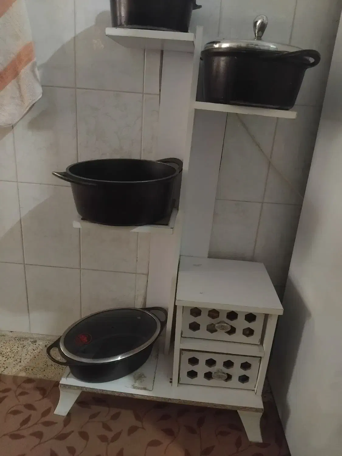 پایه قابلمه|ظروف پختوپز|چناران, |دیوار