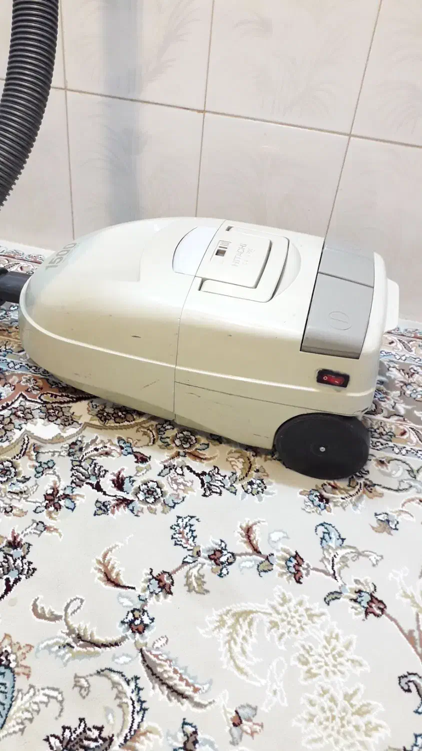 جارو برقی هیتاچی HITACHI ساخت ژاپن|جاروبرقی، جارو شارژی، بخارشو|قم, زنبیل آباد|دیوار