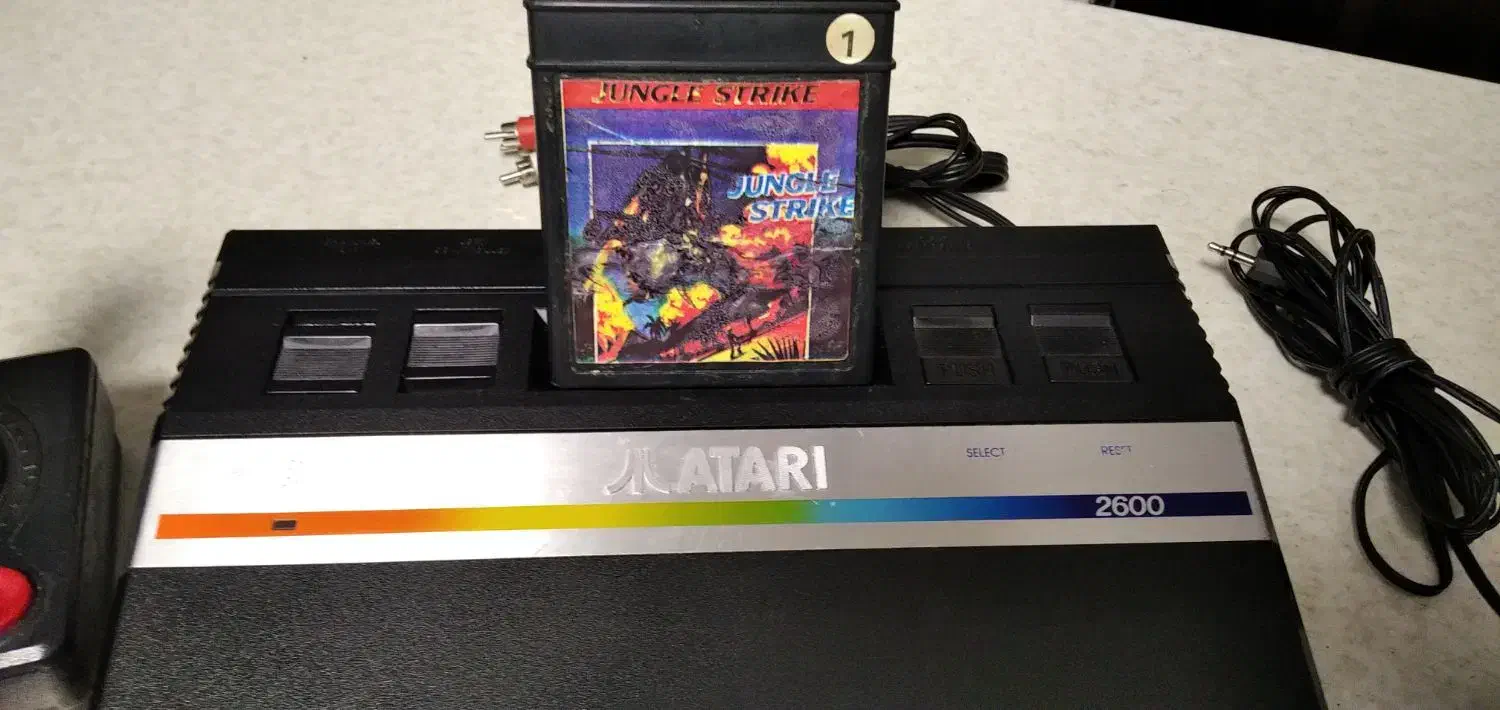 آتاری قدیمی رنگینکمانی|کنسول، بازی ویدئویی و آنلاین|مشهد, جاهد شهر|دیوار