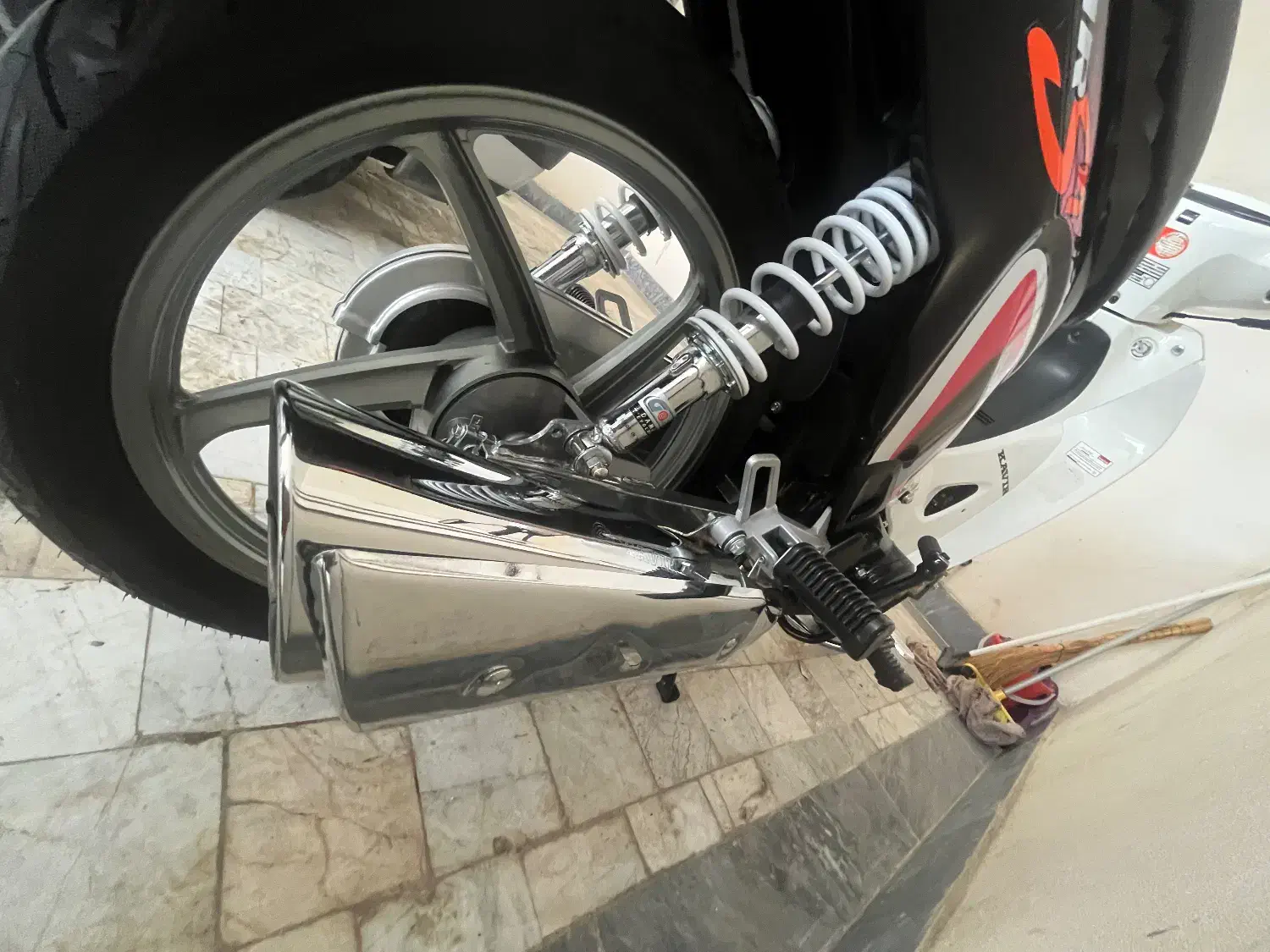 ویو ۱۰۰۰ تا کار خشک|موتورسیکلت|بهشهر, |دیوار