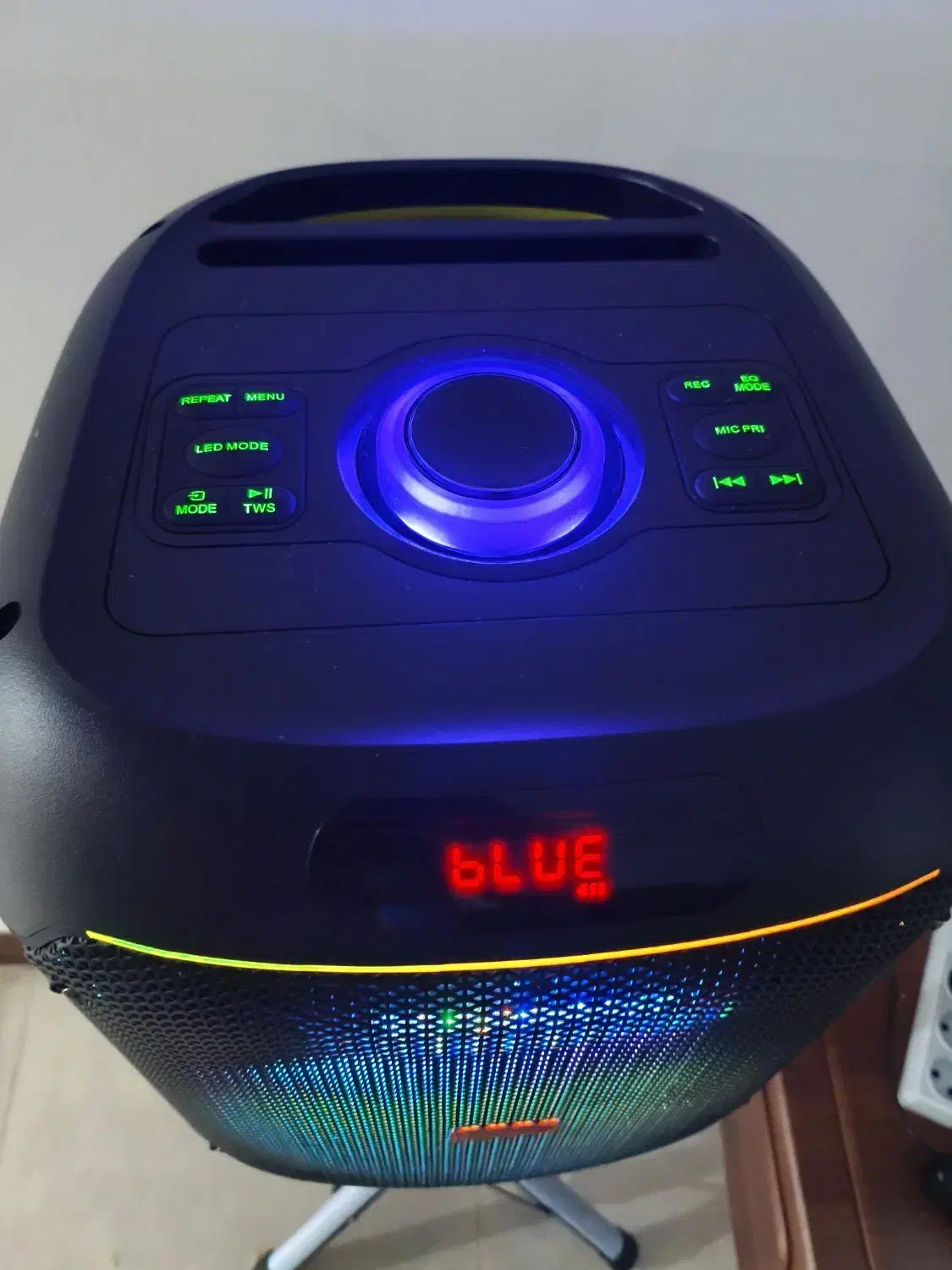 یک عدد باند مدل  سانرایز  با پایه نگهدارنده|سیستم صوتی خانگی|اهواز, کوی جواهری|دیوار