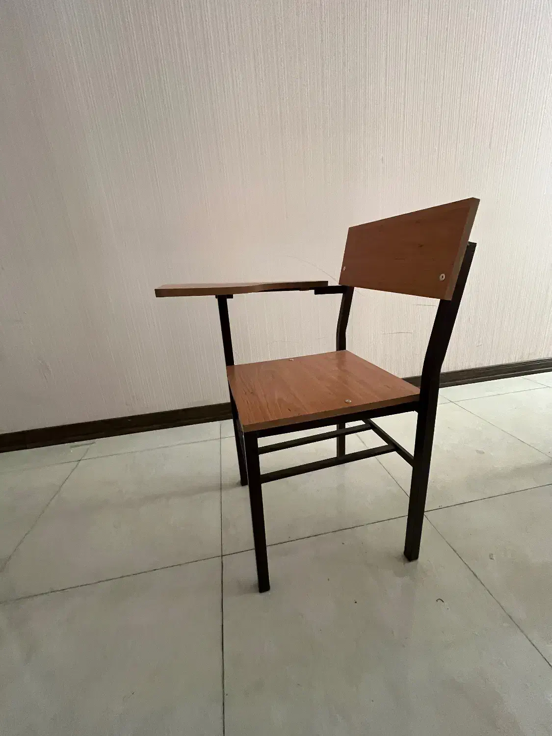 صندلی دانشجویی|صندلی و نیمکت|کرج, اصفهانیها|دیوار