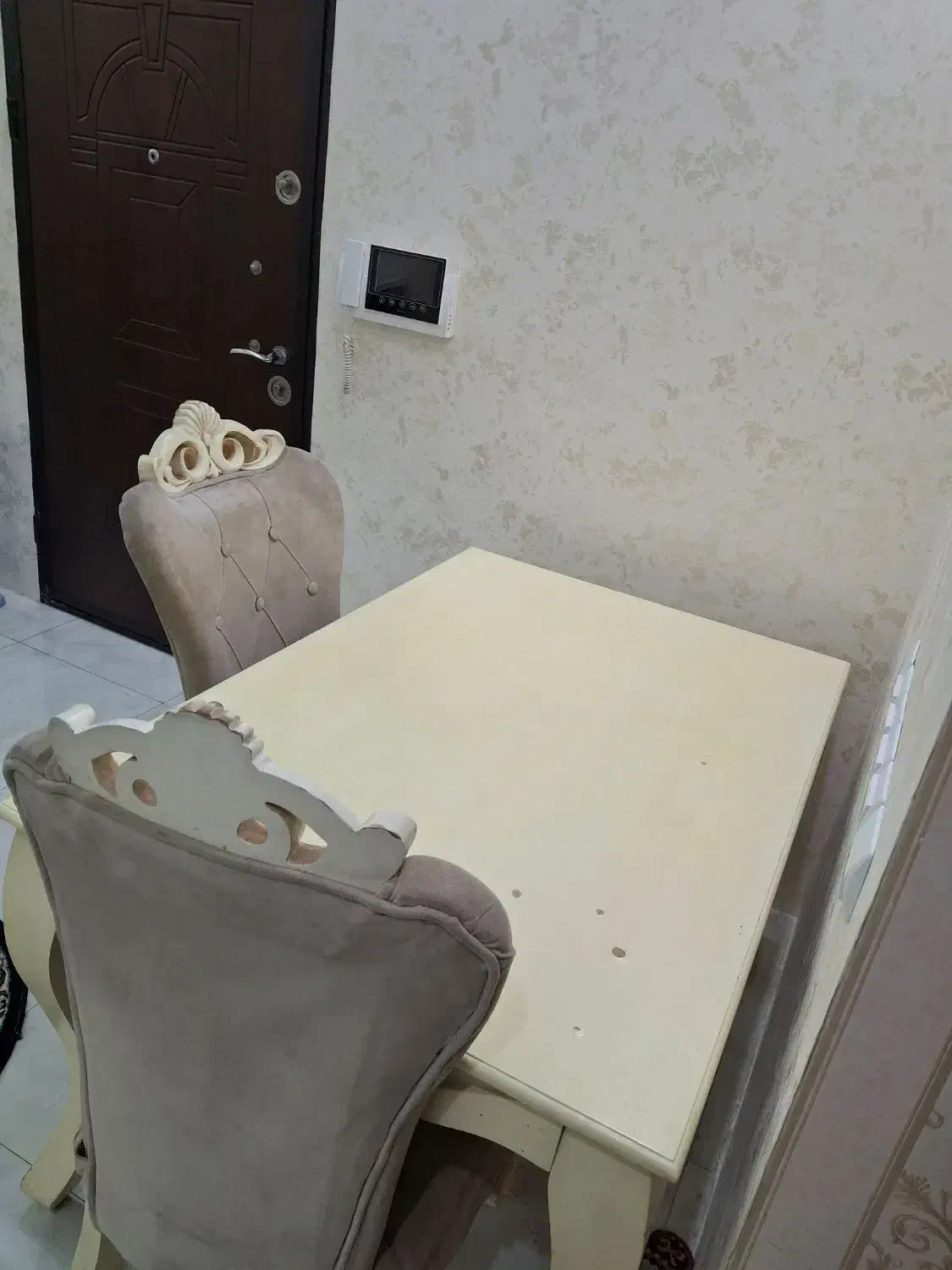 میزنهار خوری ۴ نفره با دوعدد صندلی|میز و صندلی غذاخوری|کرمانشاه, |دیوار