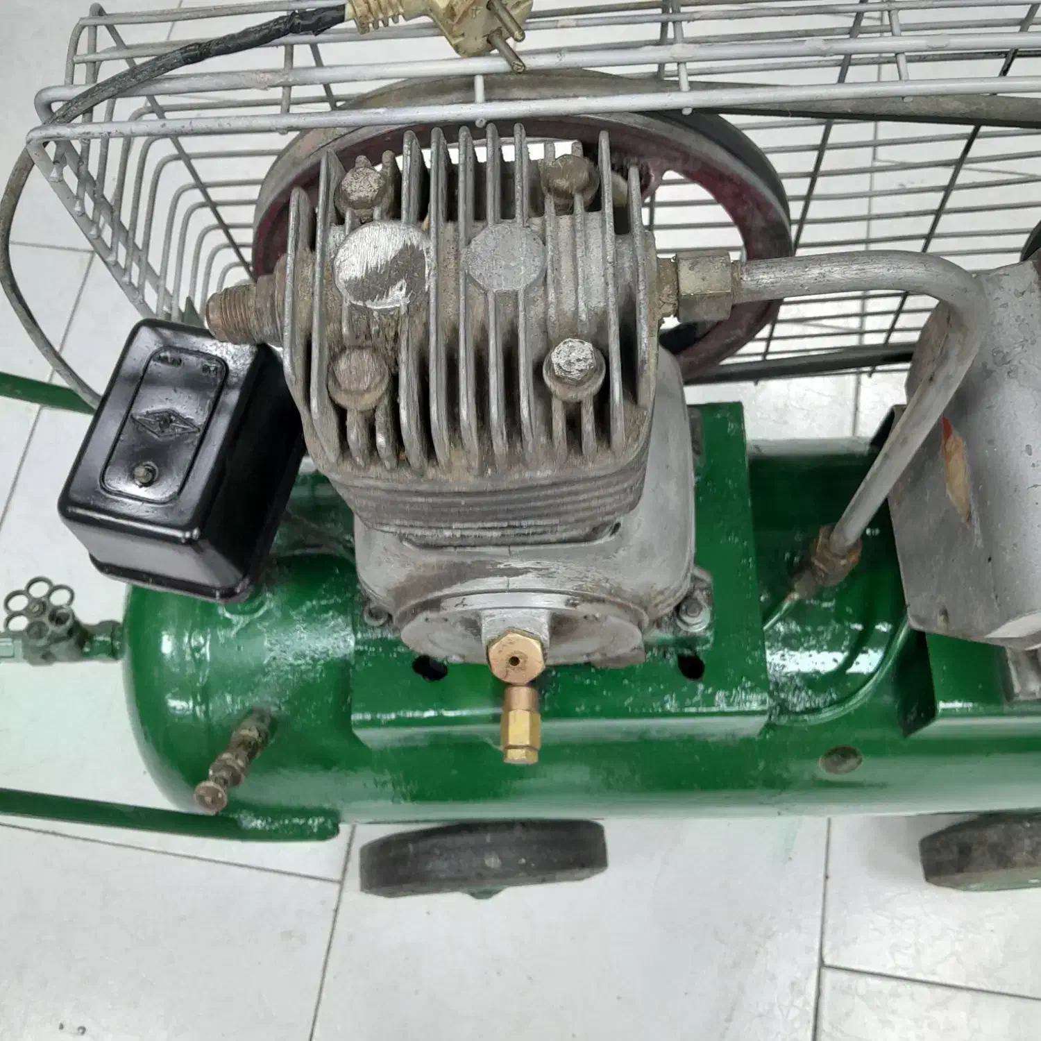 پمپ باد ۷۰ لیتری|ماشینآلات صنعتی|کرج, کوی امامیه|دیوار