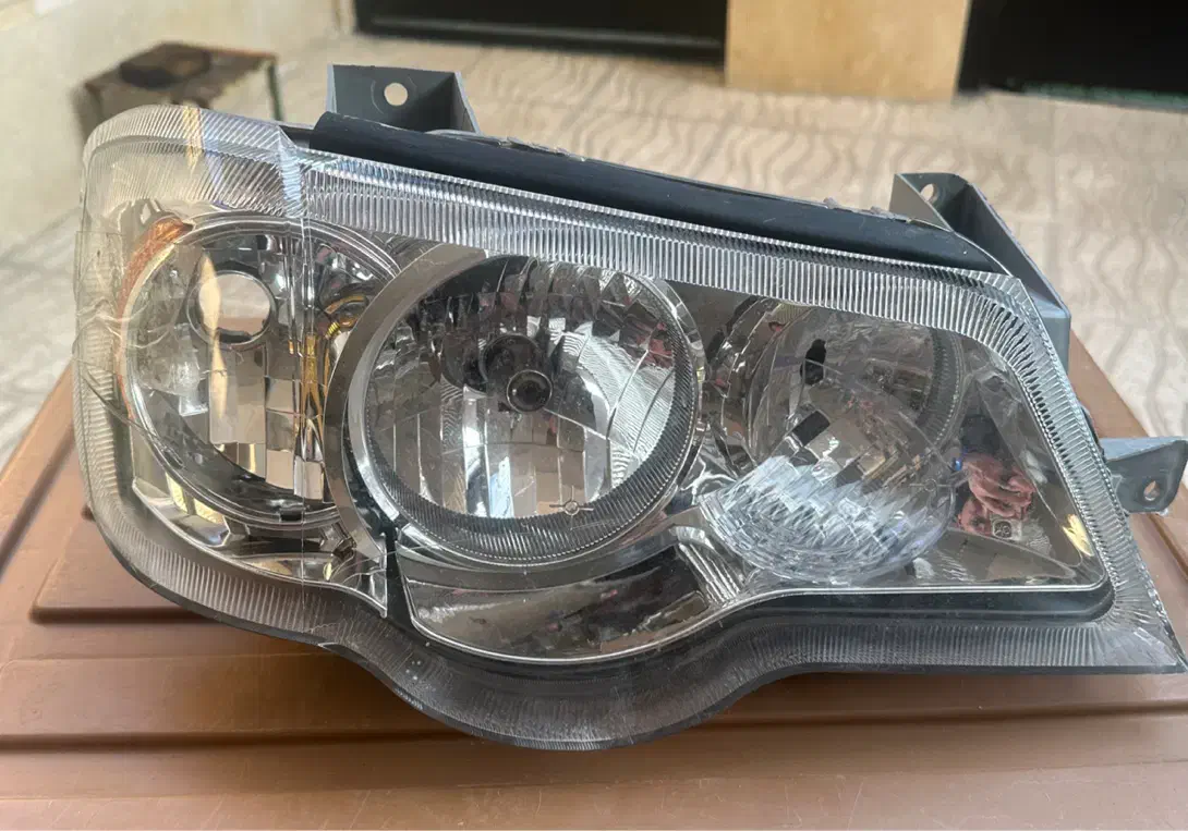 چراغ جلوی ۱۱۱ و ۱۳۲|قطعات یدکی و لوازم جانبی|چهاردانگه (تهران), |دیوار