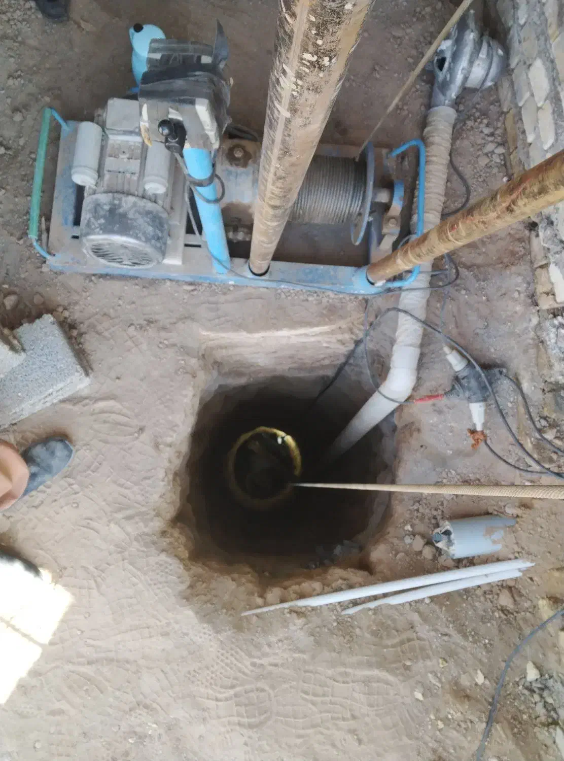 چاه کن مقنی|خدمات پیشه و مهارت|یزد, |دیوار