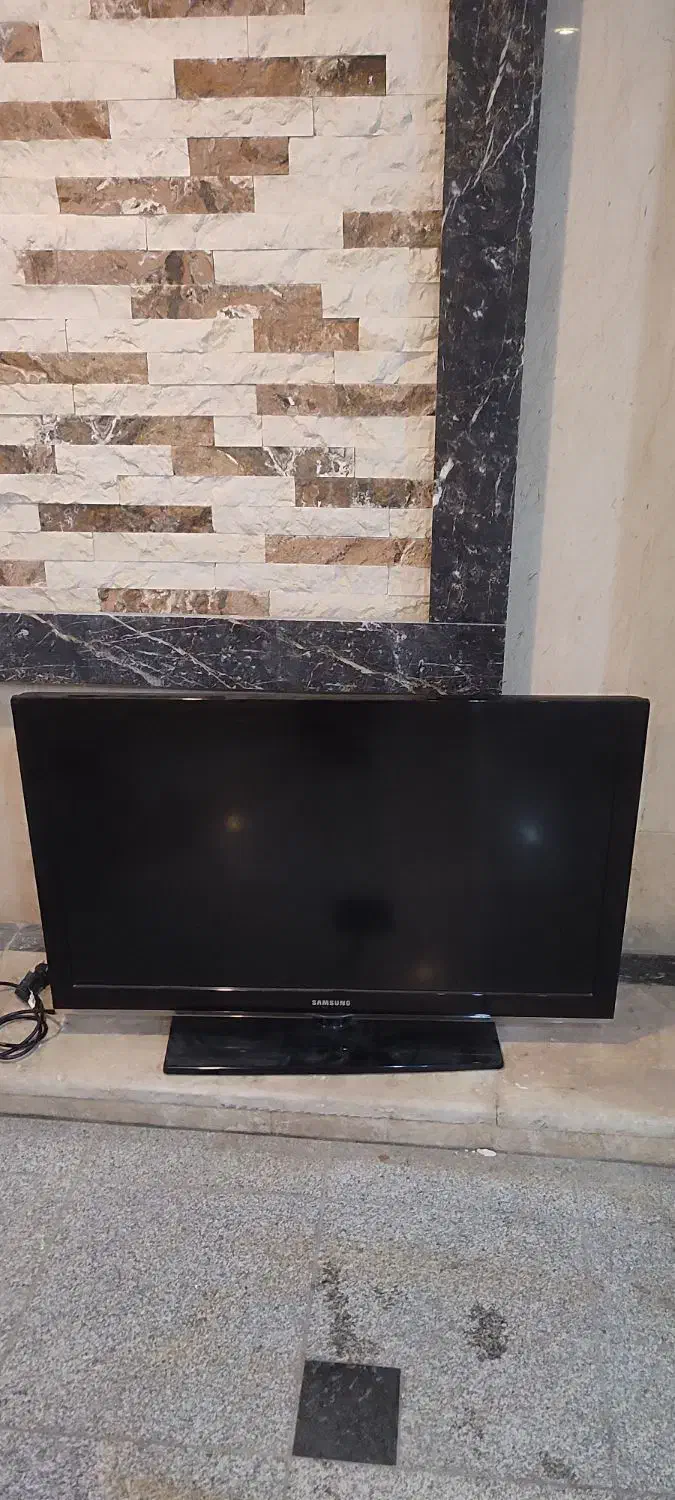 تلویزیون ال سی دی ۴۰ سامسونگ|تلویزیون و پروژکتور|فردیس, شهرک سپاه|دیوار