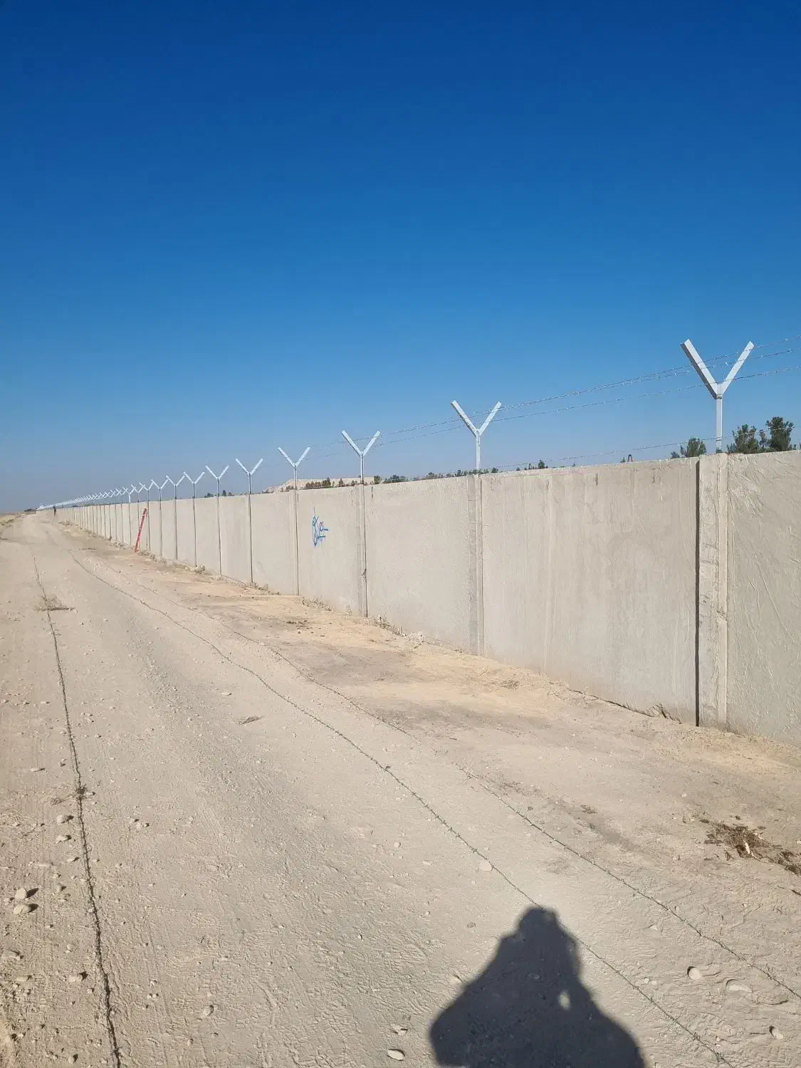 کارگر ساده و یک کارگر همراه وسیله نقیله|استخدام معماری، عمران و ساختمانی|شهر بابک, |دیوار