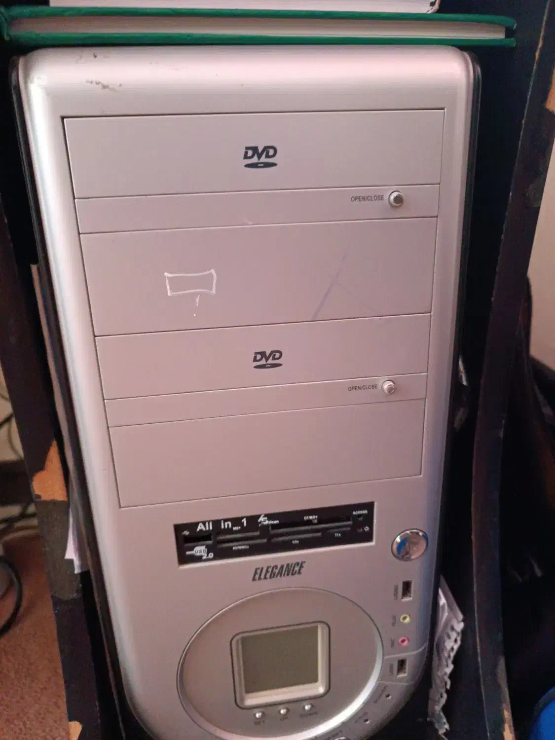 کامپیوتر و کیس|رایانه رومیزی|سنندج, |دیوار