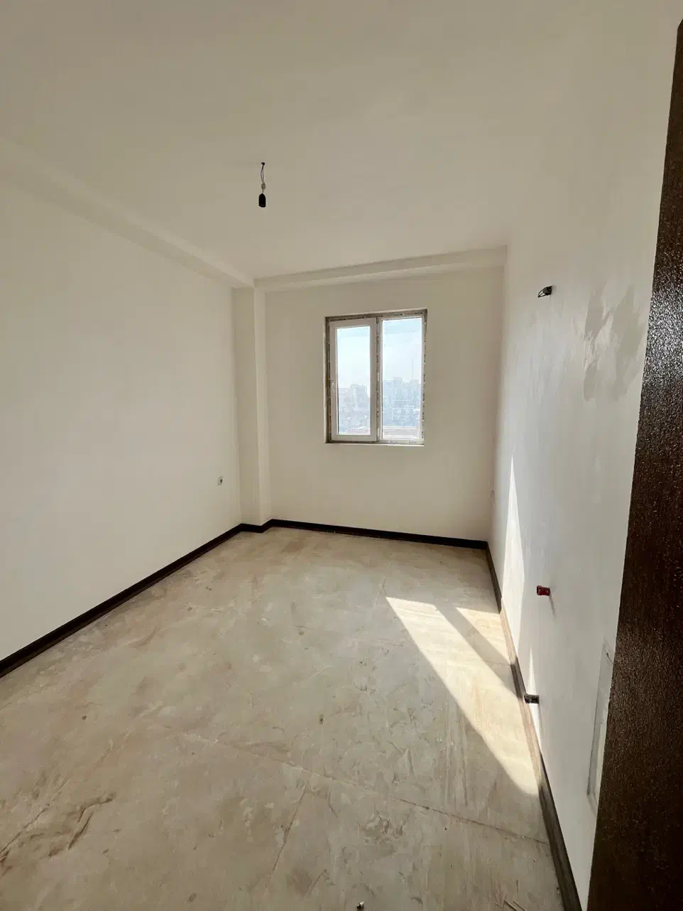 ۱۴۰ متری سه خواب تک واحدی|فروش آپارتمان|زرندیه, |دیوار