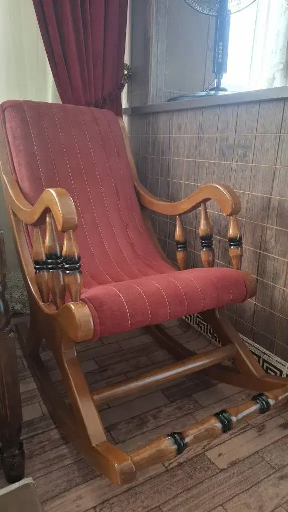 صندلی گهواره ای|صندلی و نیمکت|بجنورد, |دیوار