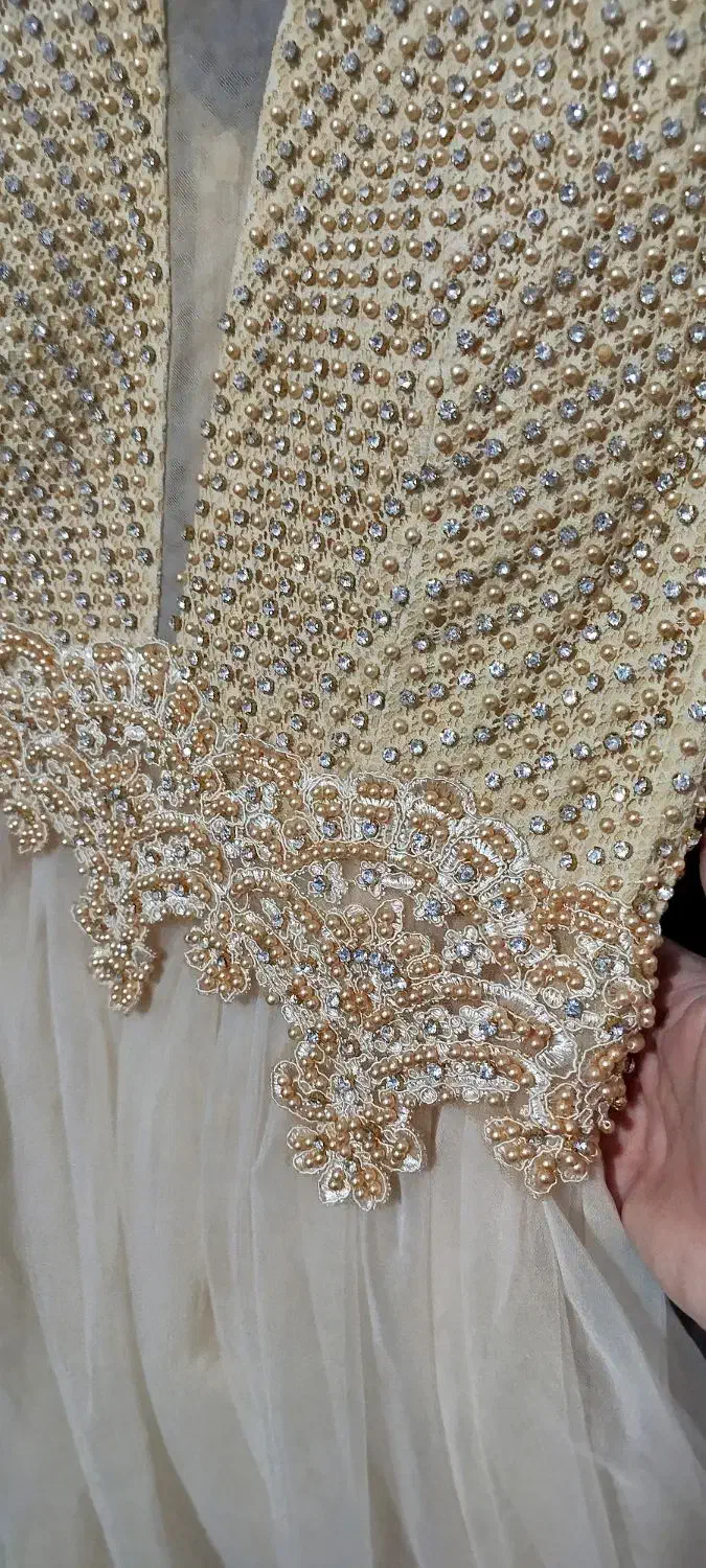 لباس مجلسی و نامزدی|لباس|سبزوار, شرق کال جنوبی (شمس آبادی)|دیوار