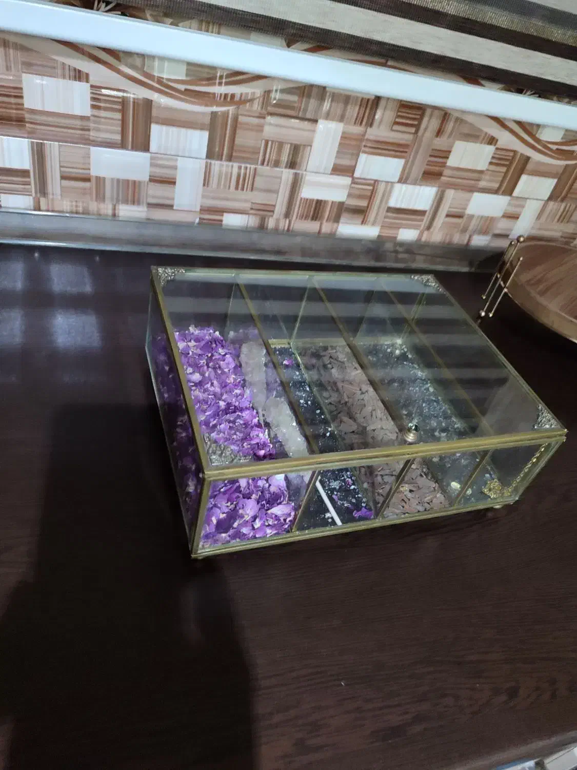 جاشکلاتی|سرویس روتختی|رباط‌کریم, رباط‌کریم|دیوار