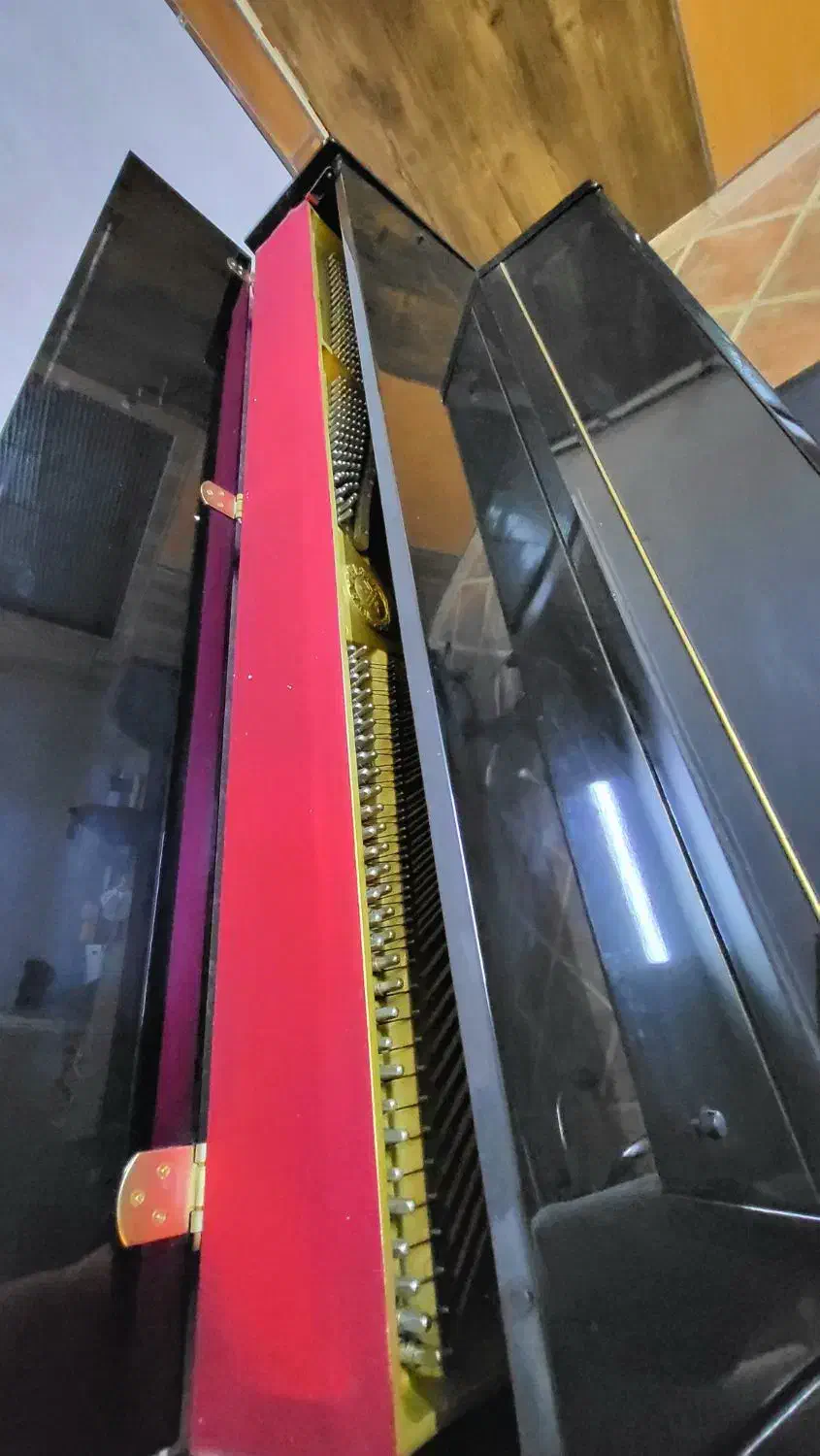 پیانو یاماها آکوستیک|پیانو، کیبورد، آکاردئون|شیراز, فرهنگ شهر|دیوار