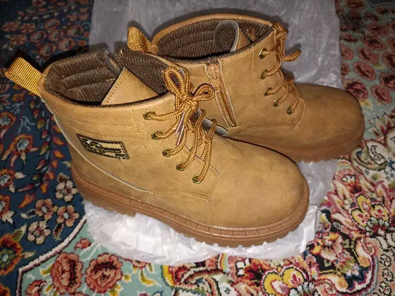 کفش نیم بوت پسرانه|کیف، کفش، کمربند|شریف‌آباد, |دیوار