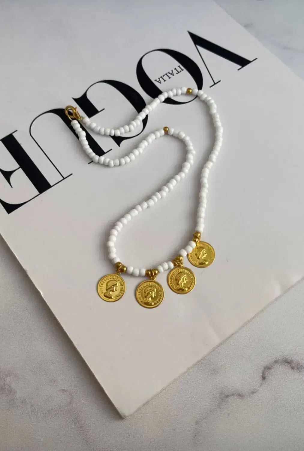 گردنبند|بدلیجات|شاهینشهر, عطار|دیوار