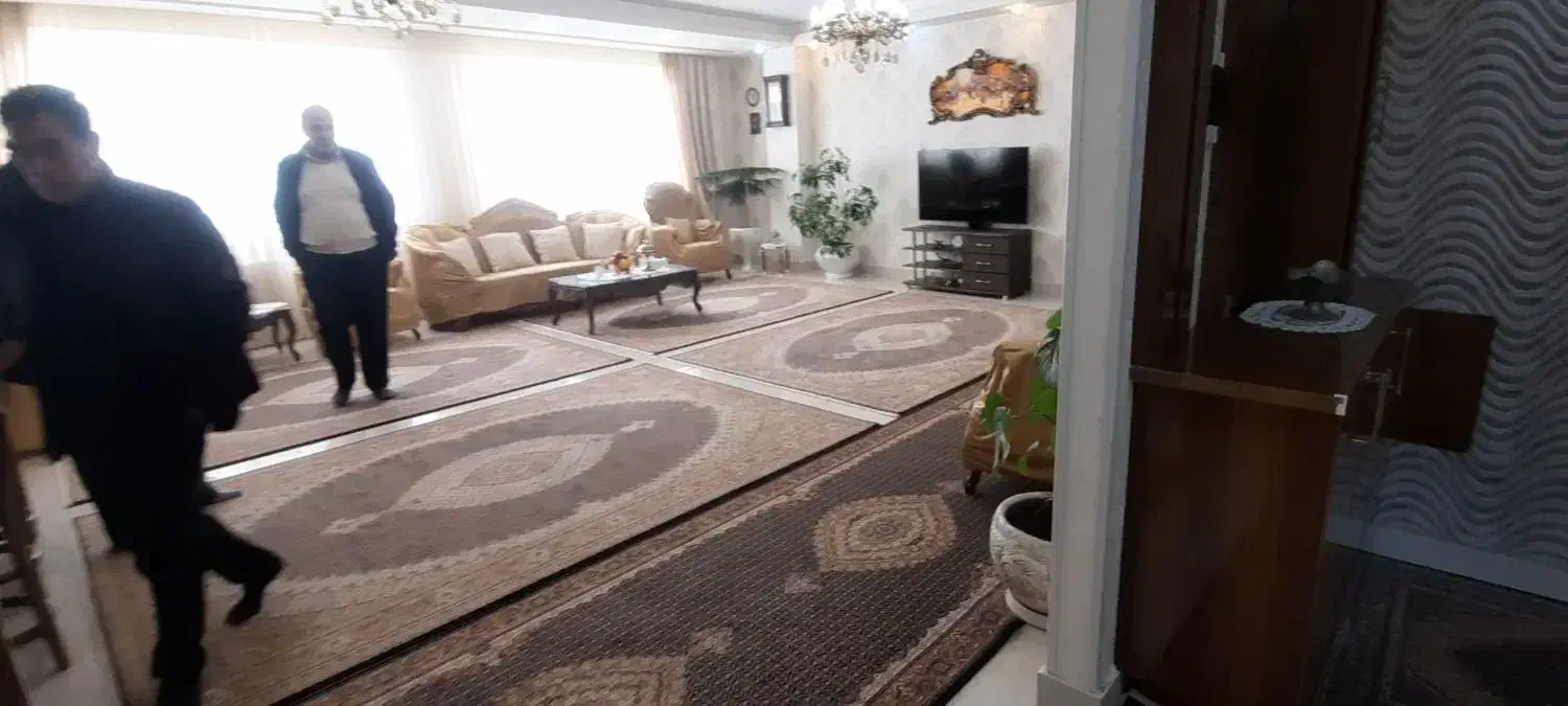 یک واحد ۱۳۰متر زیر قیمت بازار|فروش آپارتمان|اردبیل, |دیوار