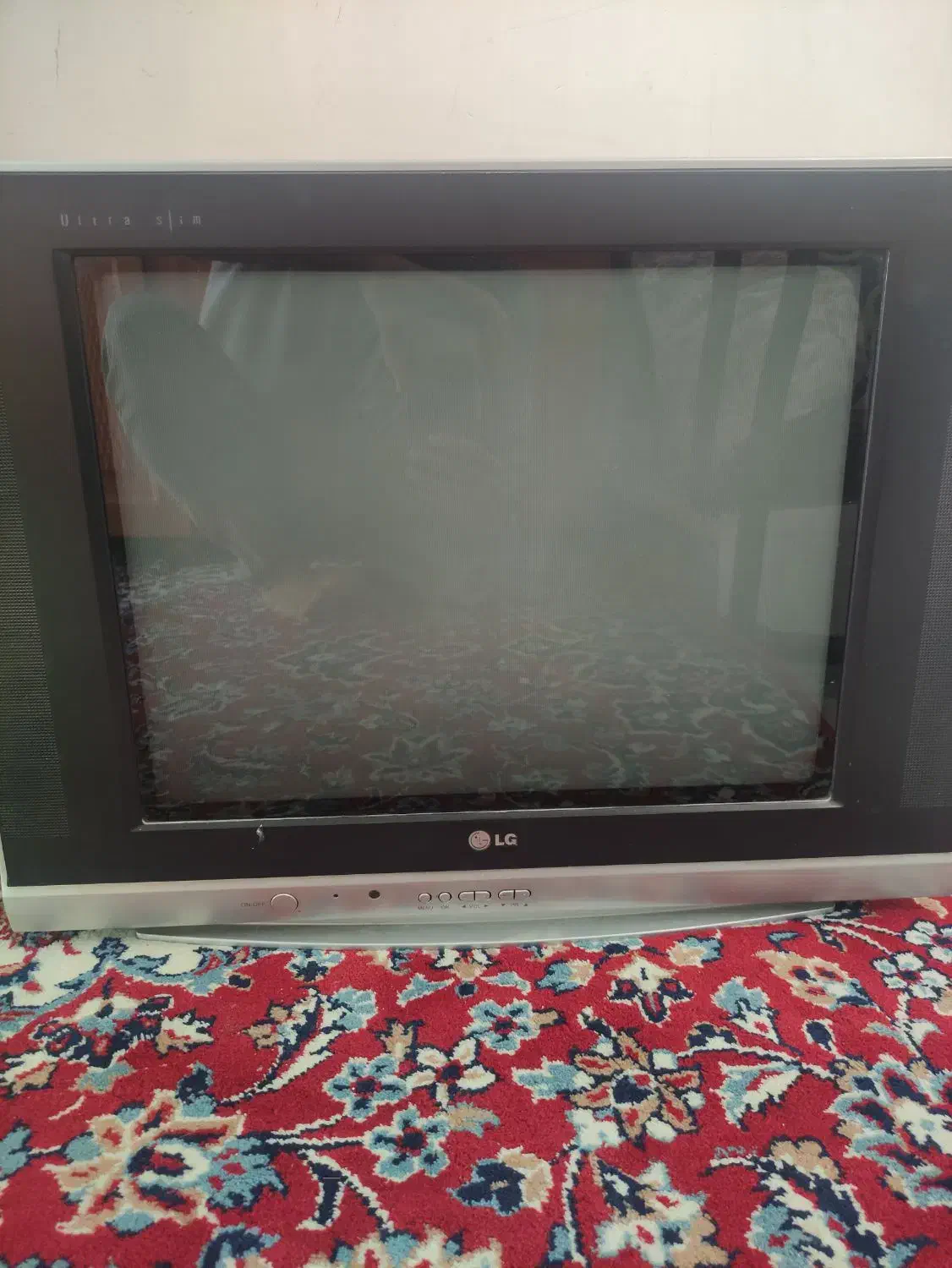 تلویزیون ۲۱ اینج الجی|تلویزیون و پروژکتور|پارس‌آباد, |دیوار