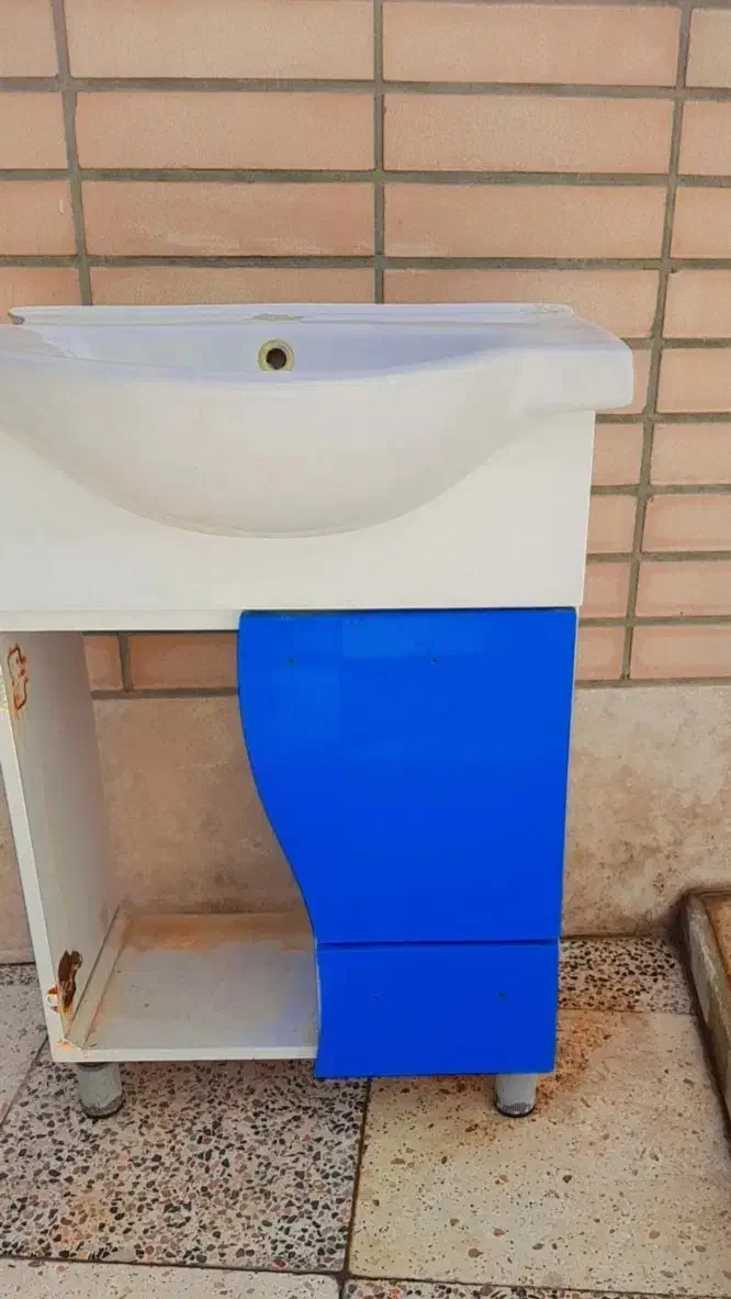 روشور پایه دار کمد دار|لوازم سرویس بهداشتی|اصفهان, سرچشمه|دیوار