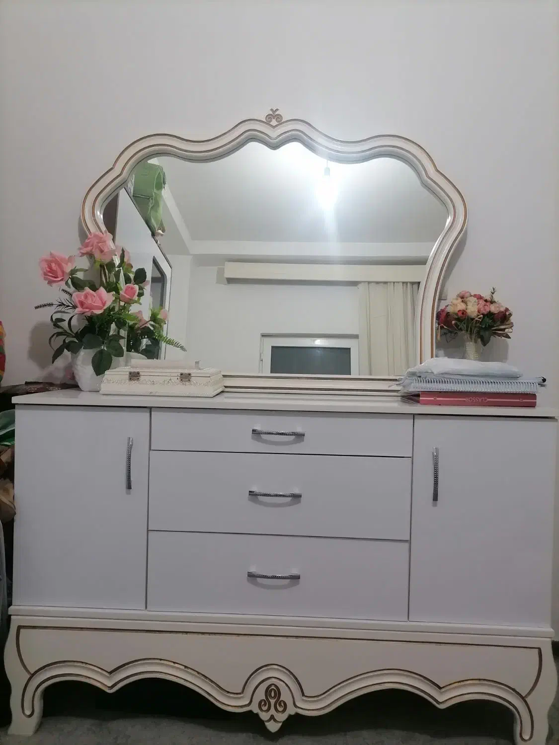 آیینه و کنسول|بوفه، ویترین، کنسول|مینودشت, |دیوار